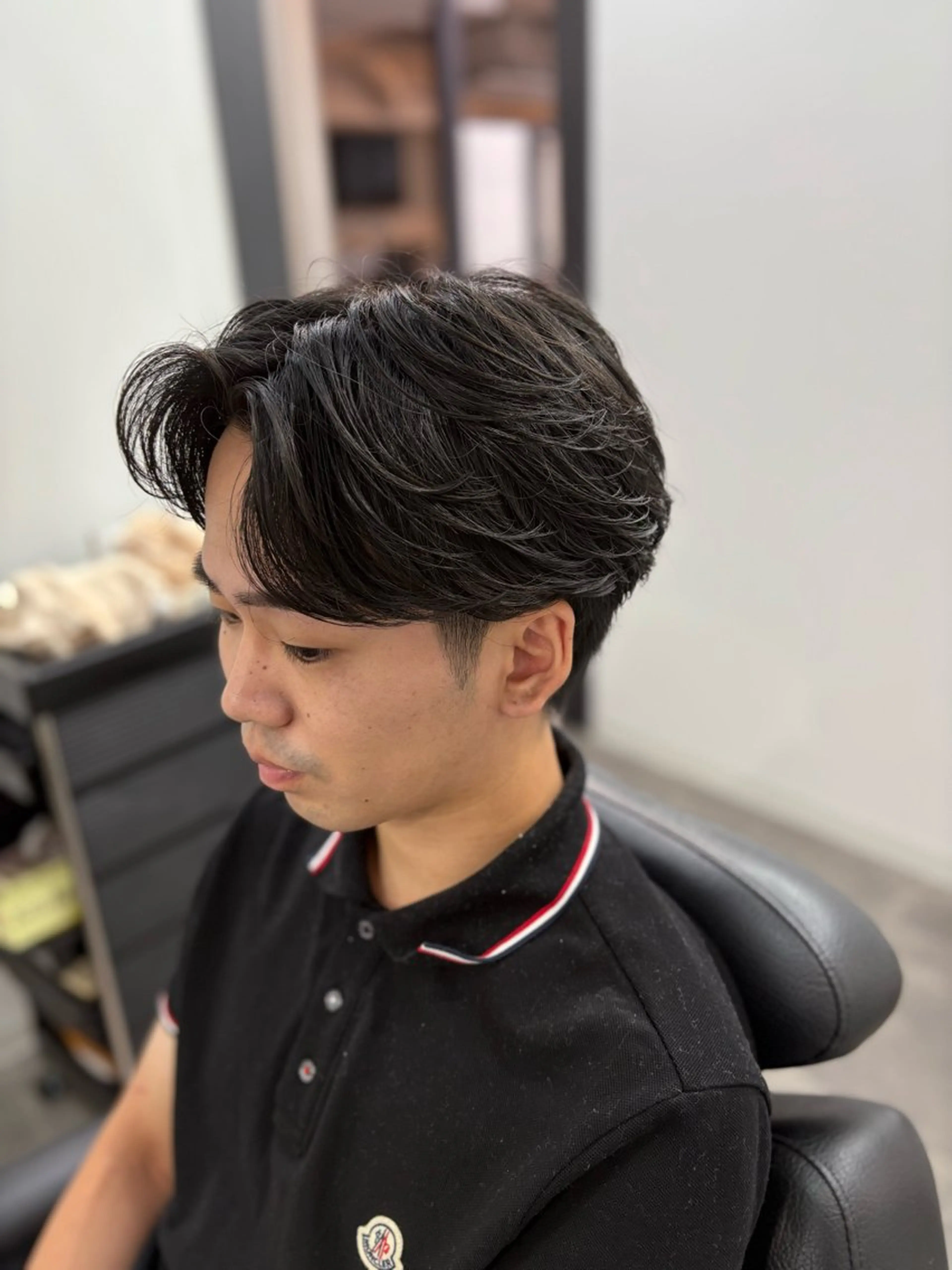 ショート パーマ メンズ フェザーパーマ メンズパーマ カット パーマ CHELSEA  梅田所属・OKADA/メンズ /カット/眉/縮毛のヘアスタイル