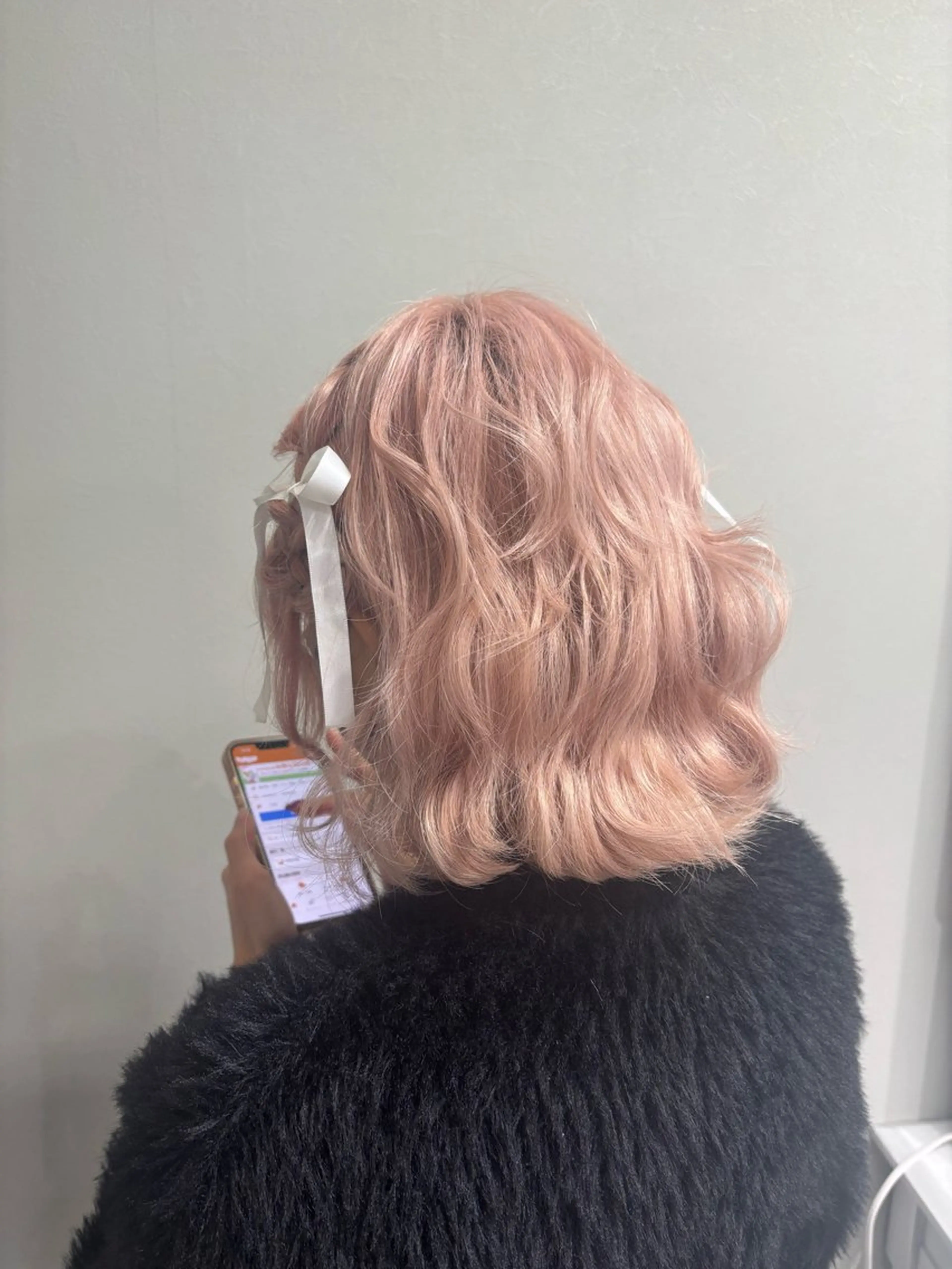 ブリーチカラー+カット（カット2センチ以上させていただける方）の写真