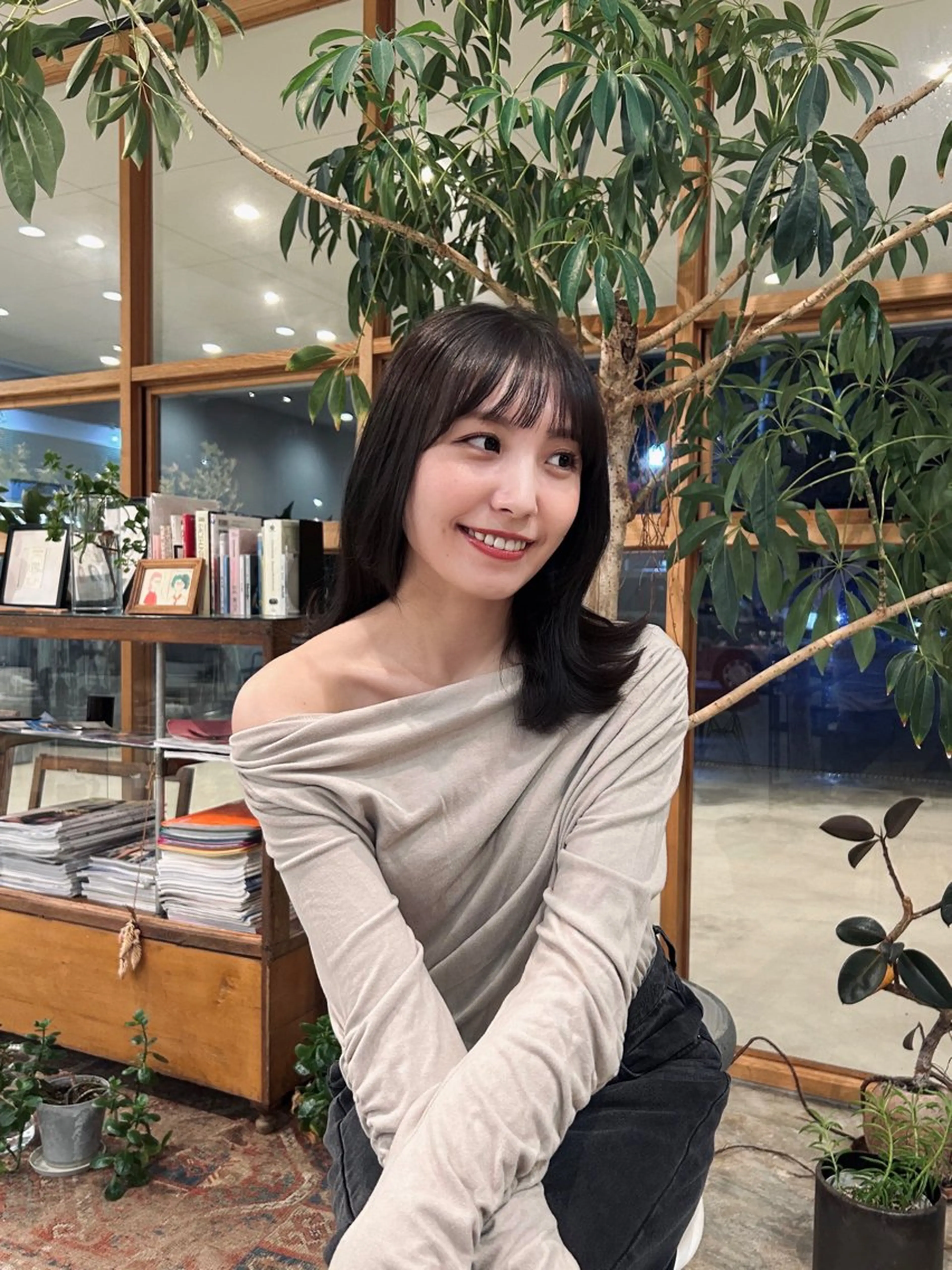 セミロング カラー カット ヘアカラー トリートメント hale所属・hale airiのヘアスタイル