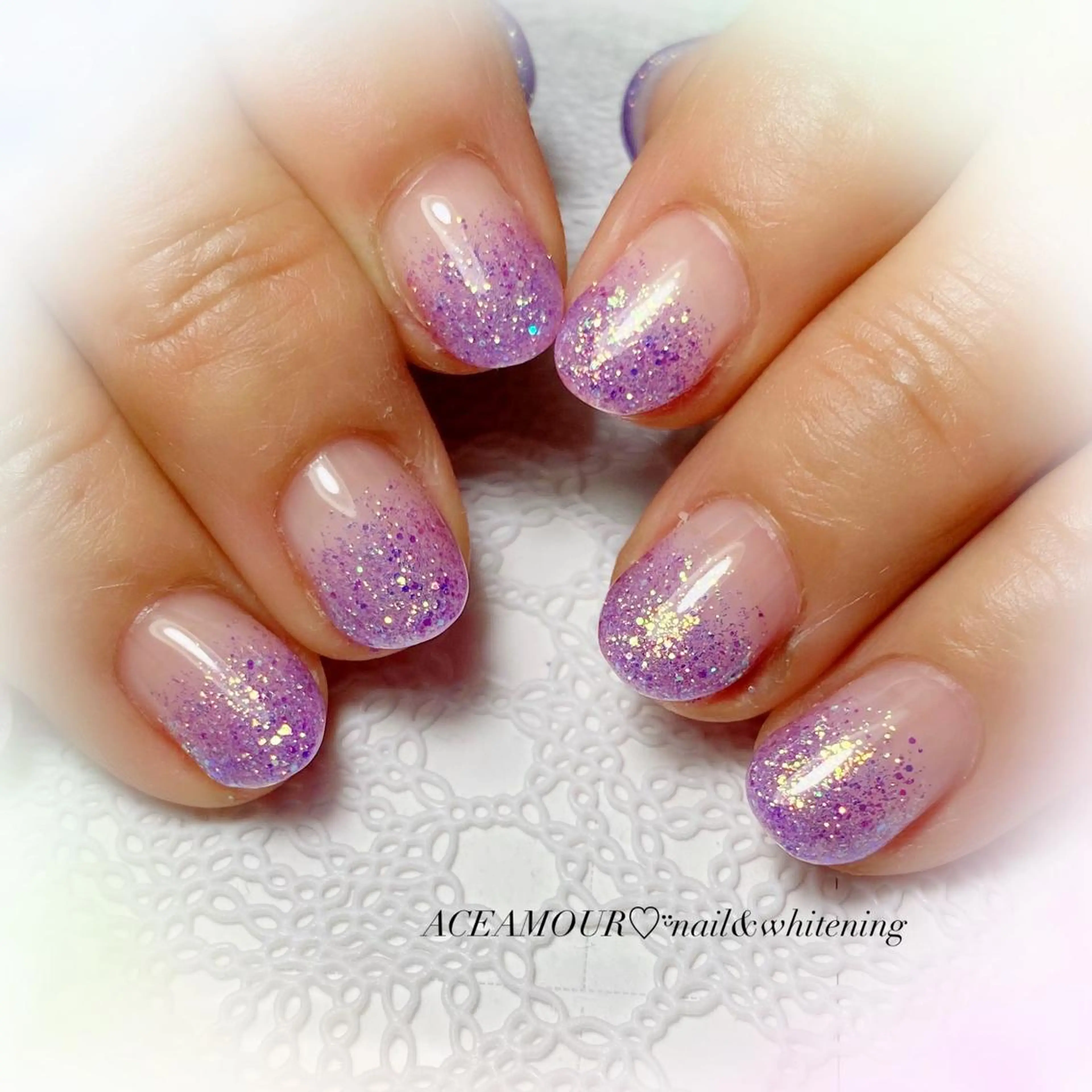 ネイル グラデーション ラメ(グリッター) パープル ネイル/耳つぼ /新ホワイトニングのネイルデザイン