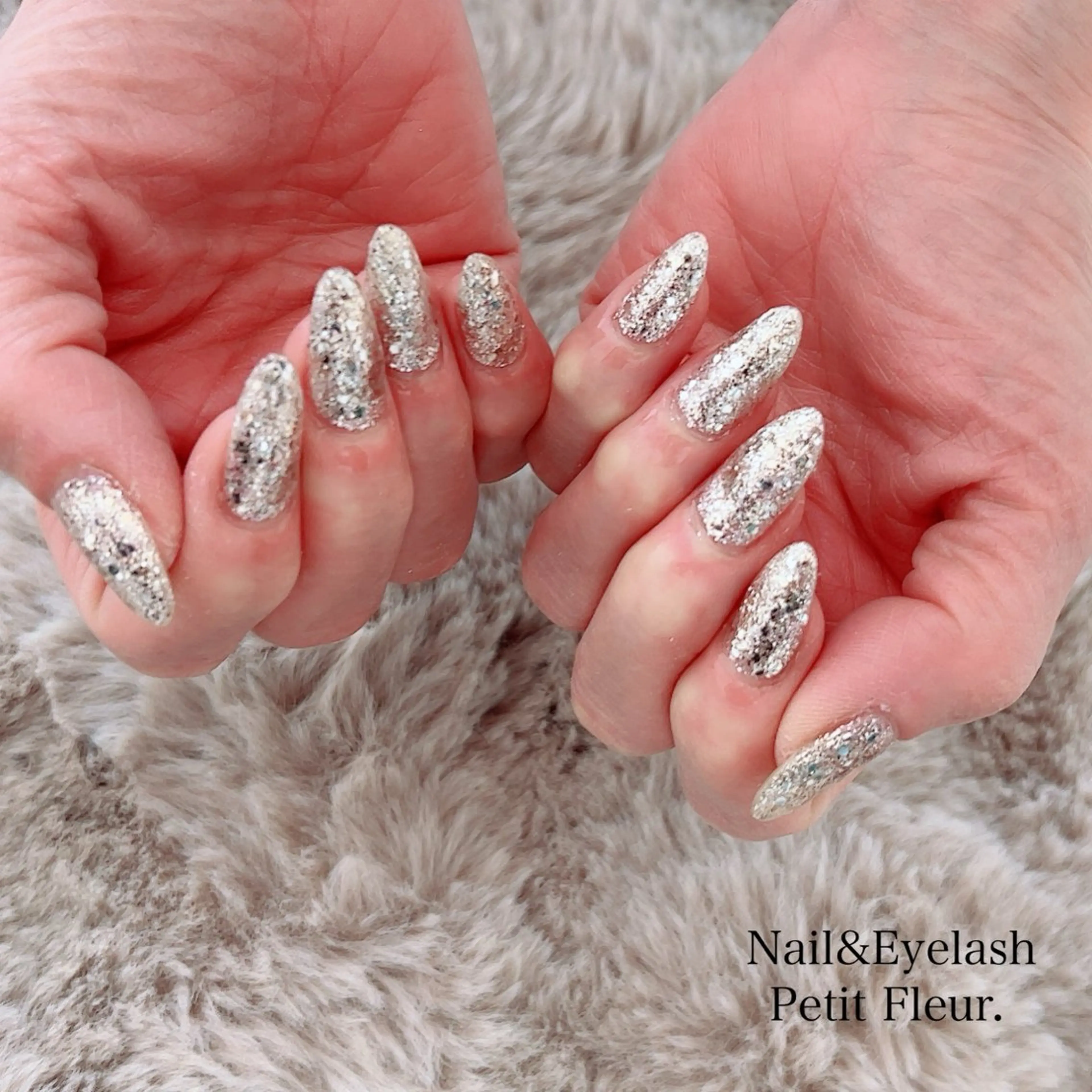 ネイル Petit Fleur所属・青柳 亜梨奈のマツエク・マツパデザイン