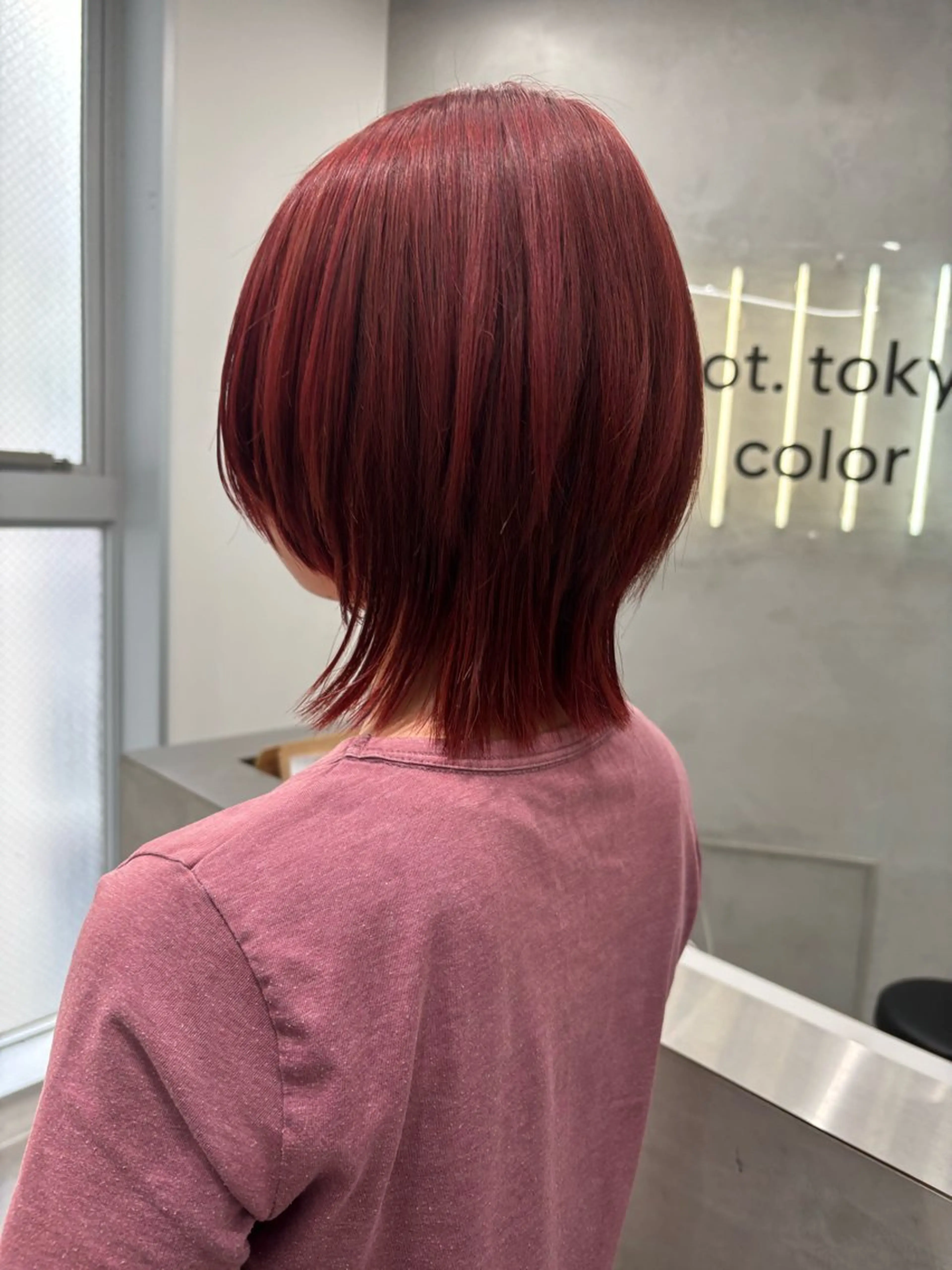 ミディアム ウルフカット dot .tokyo所属・中村 彩夏のヘアスタイル