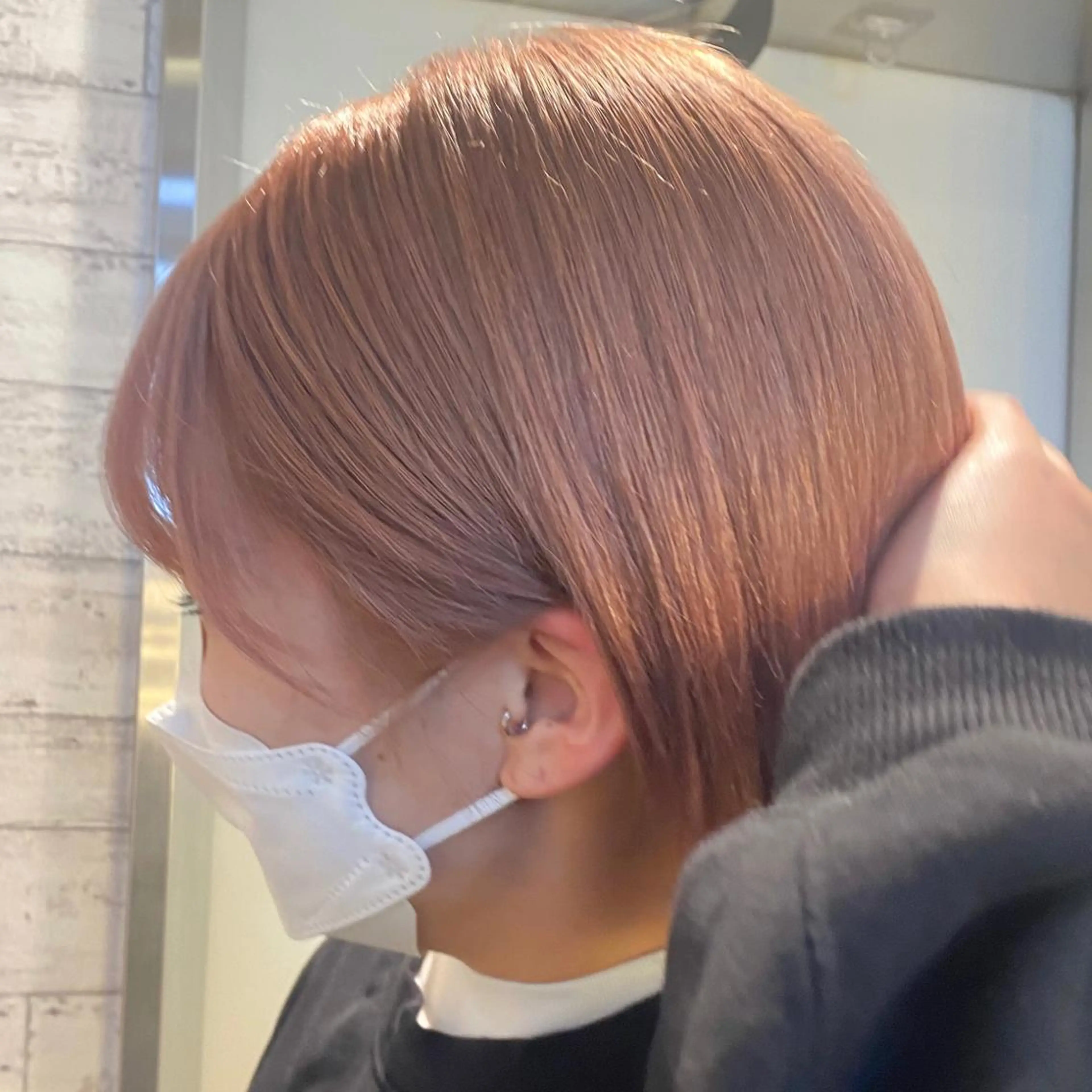 ショート カラー hair salon dot.tokyo color所属・MANAMI 🥀ウルフカットのヘアスタイル