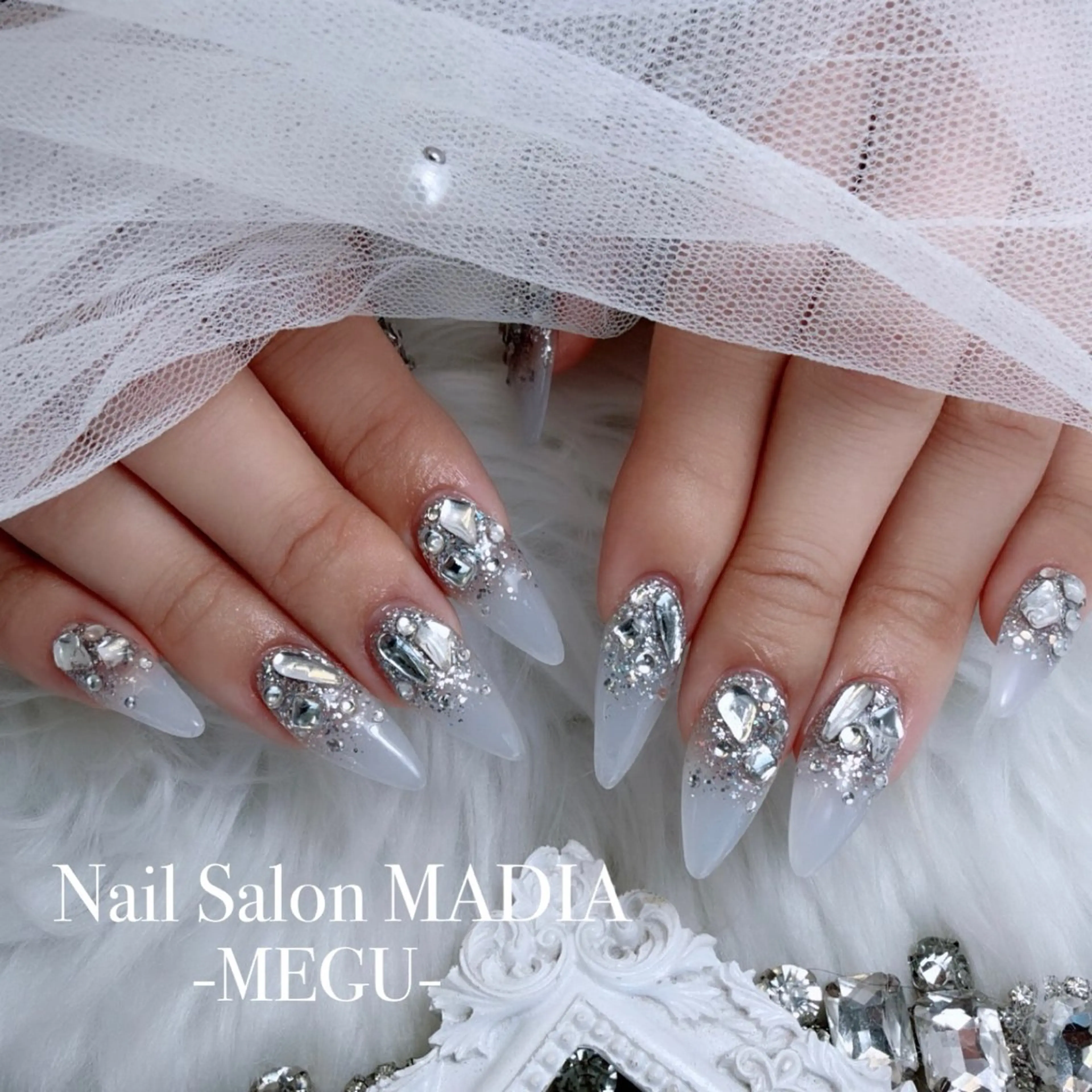 ネイル MADIA藤沢所属・MADIA MEGUのネイルデザイン