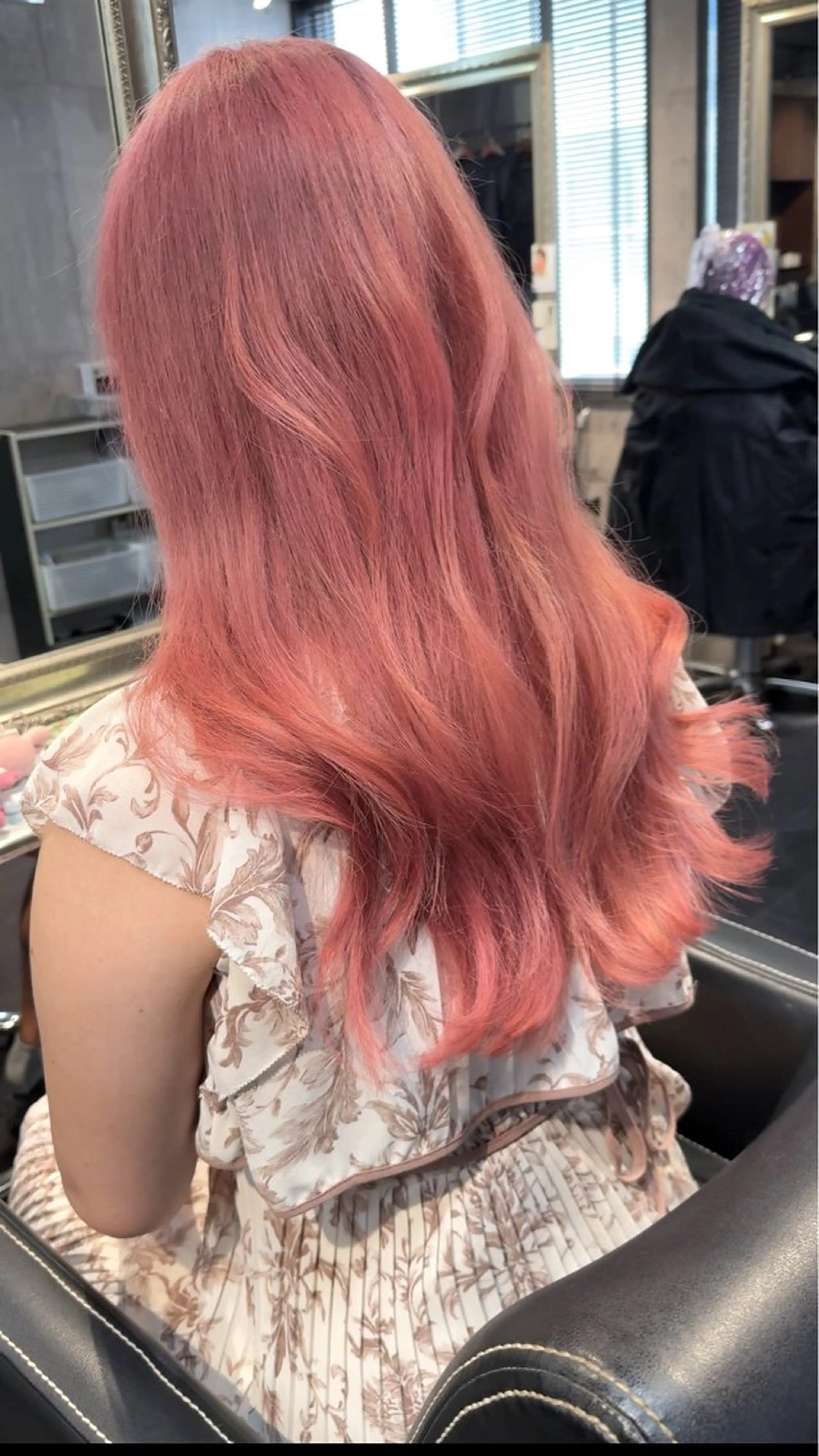 ロング カラー ブリーチ ピンクカラー ヘアカラー ヘアフラッグ西葛西店所属・デザインカラー⭐️ Yamauchiのヘアスタイル