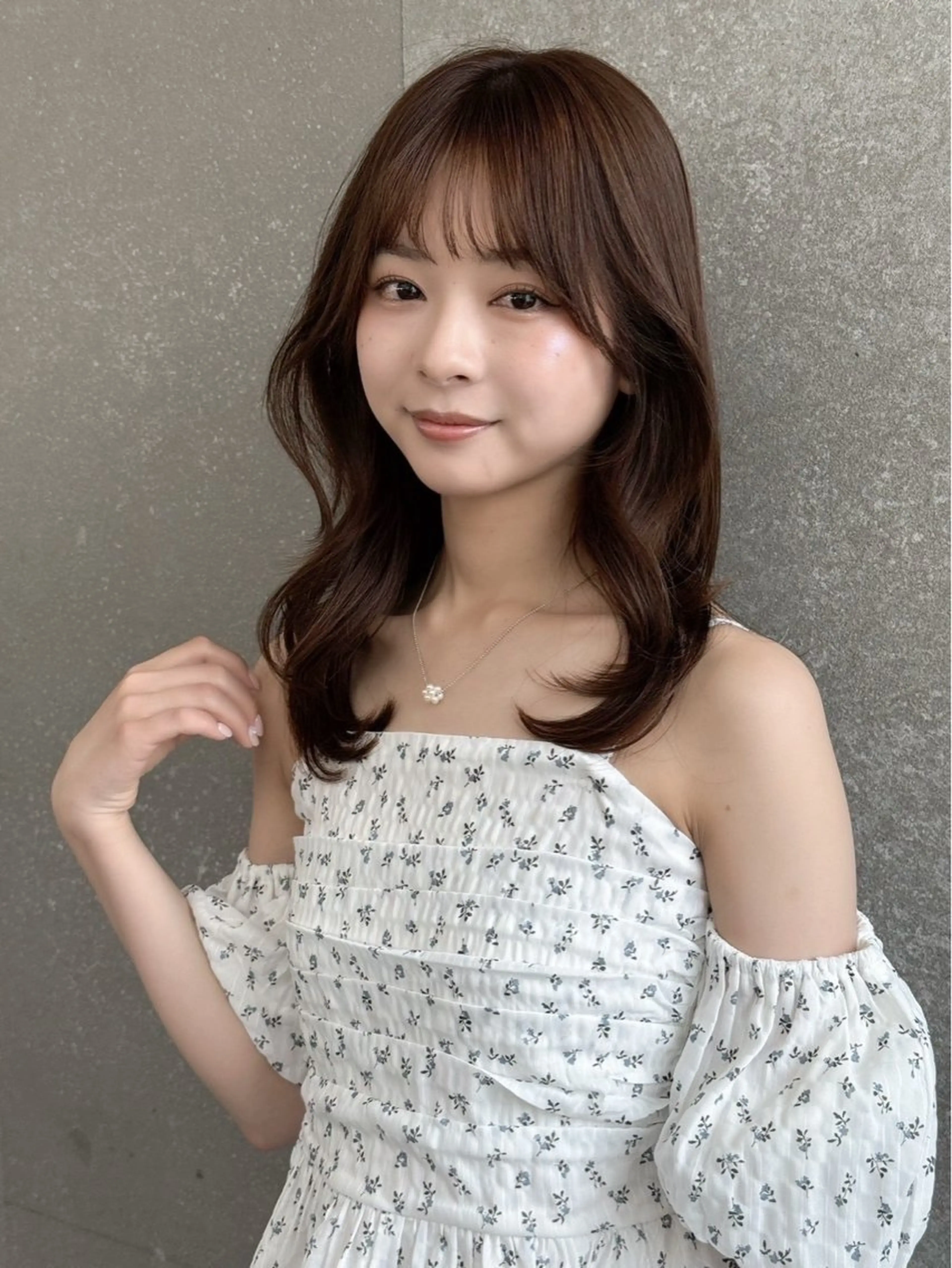 ミディアム カット ヘアカラー トリートメント rina似合わせ レイヤー韓国カラーのヘアスタイル