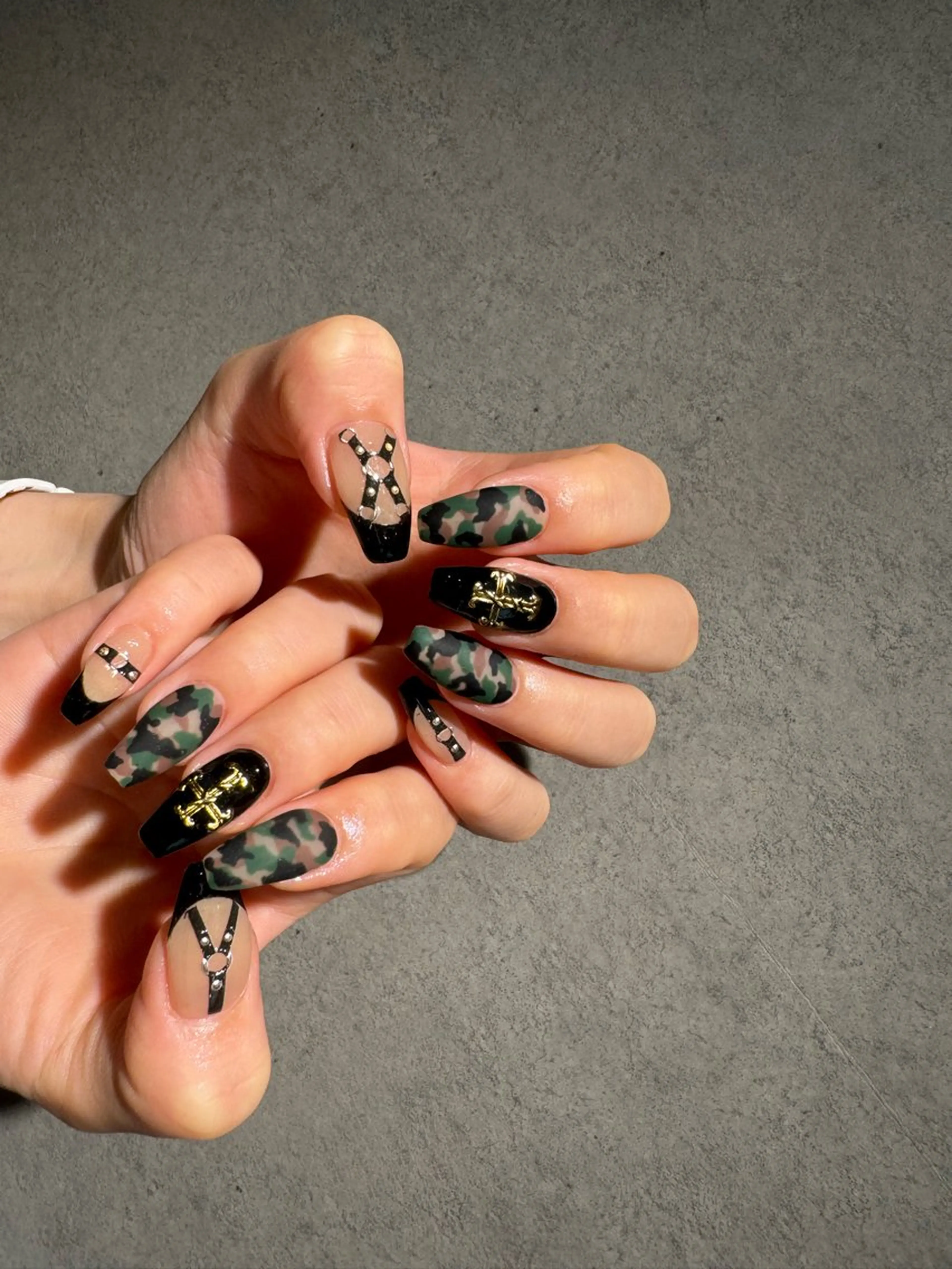 ネイル I-nailロング /ワンホン/キラキラのネイルデザイン