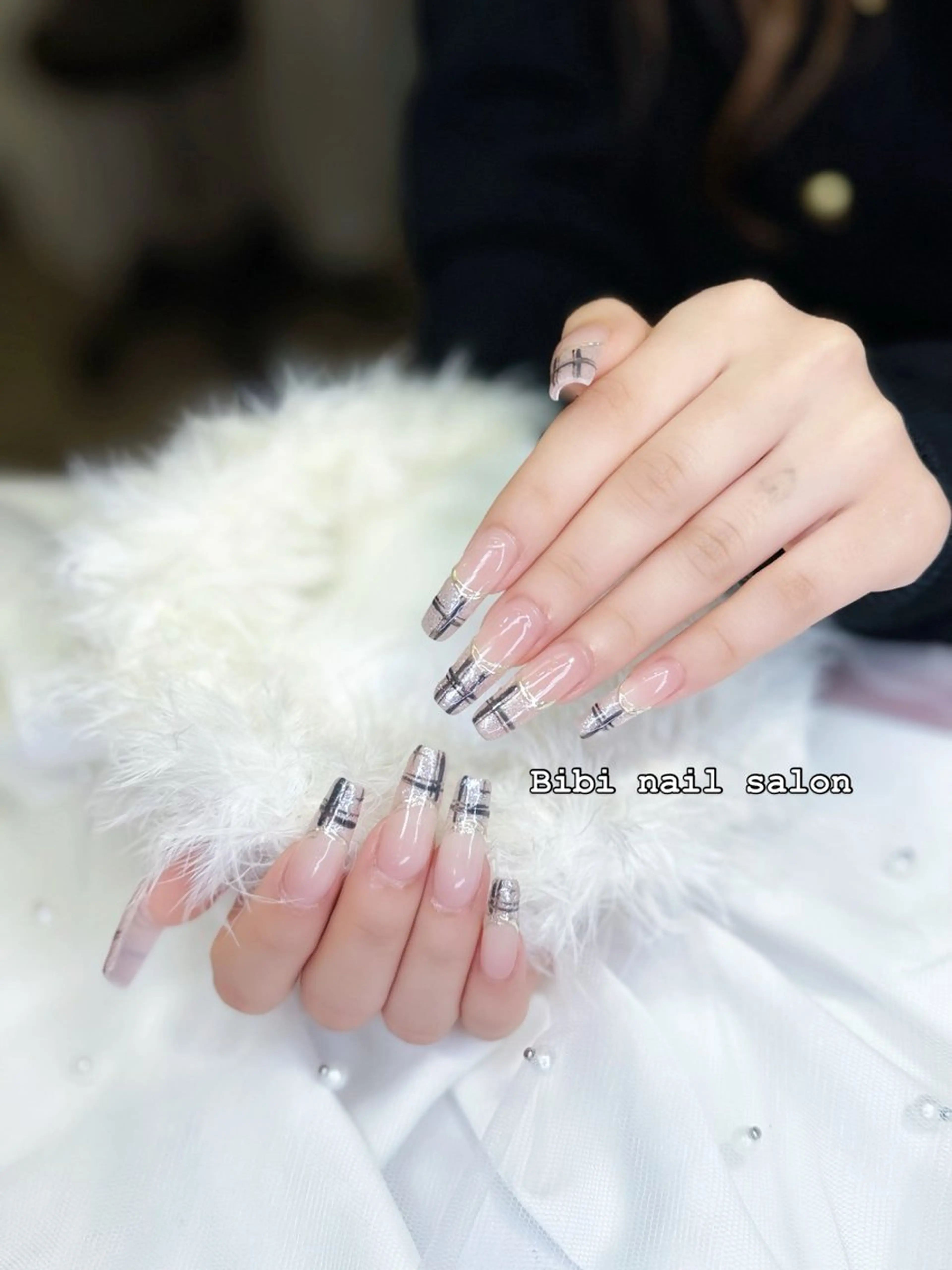 セミロング ハンドネイル Bibi beauty spa Osaka所属・Bibi nail Osakaのネイルデザイン