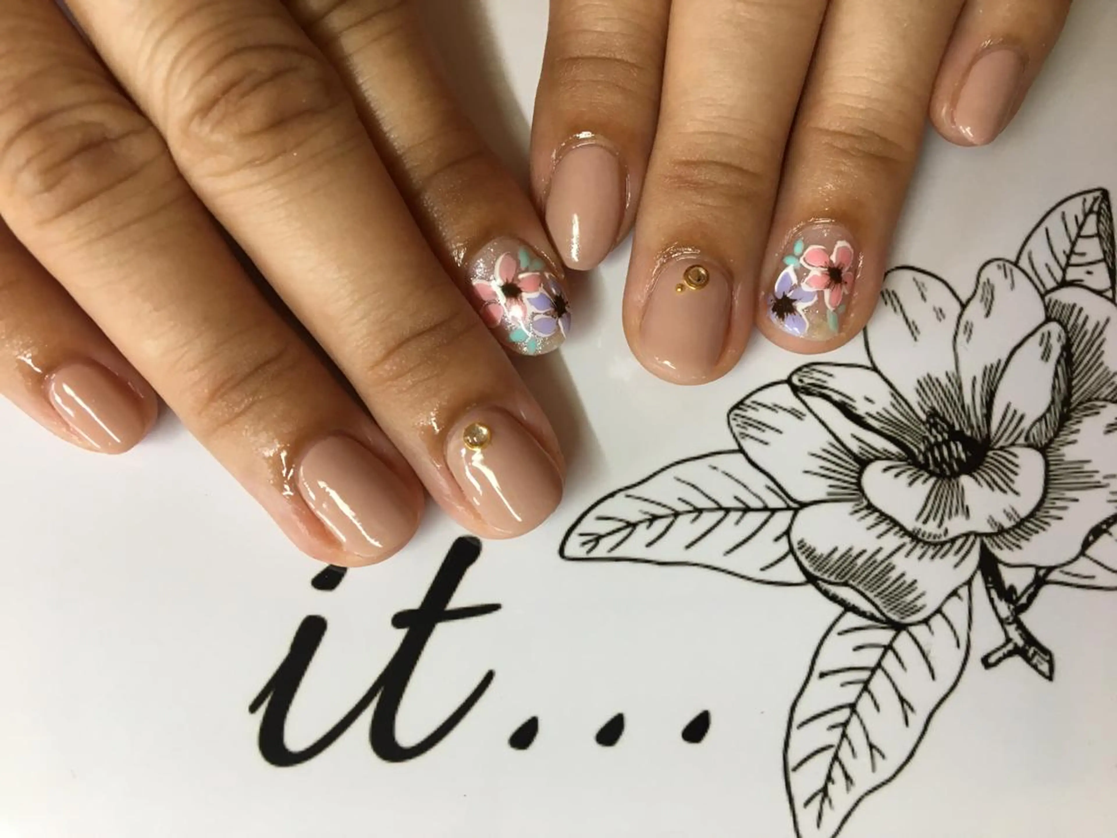 ネイル nails' it...のネイルデザイン