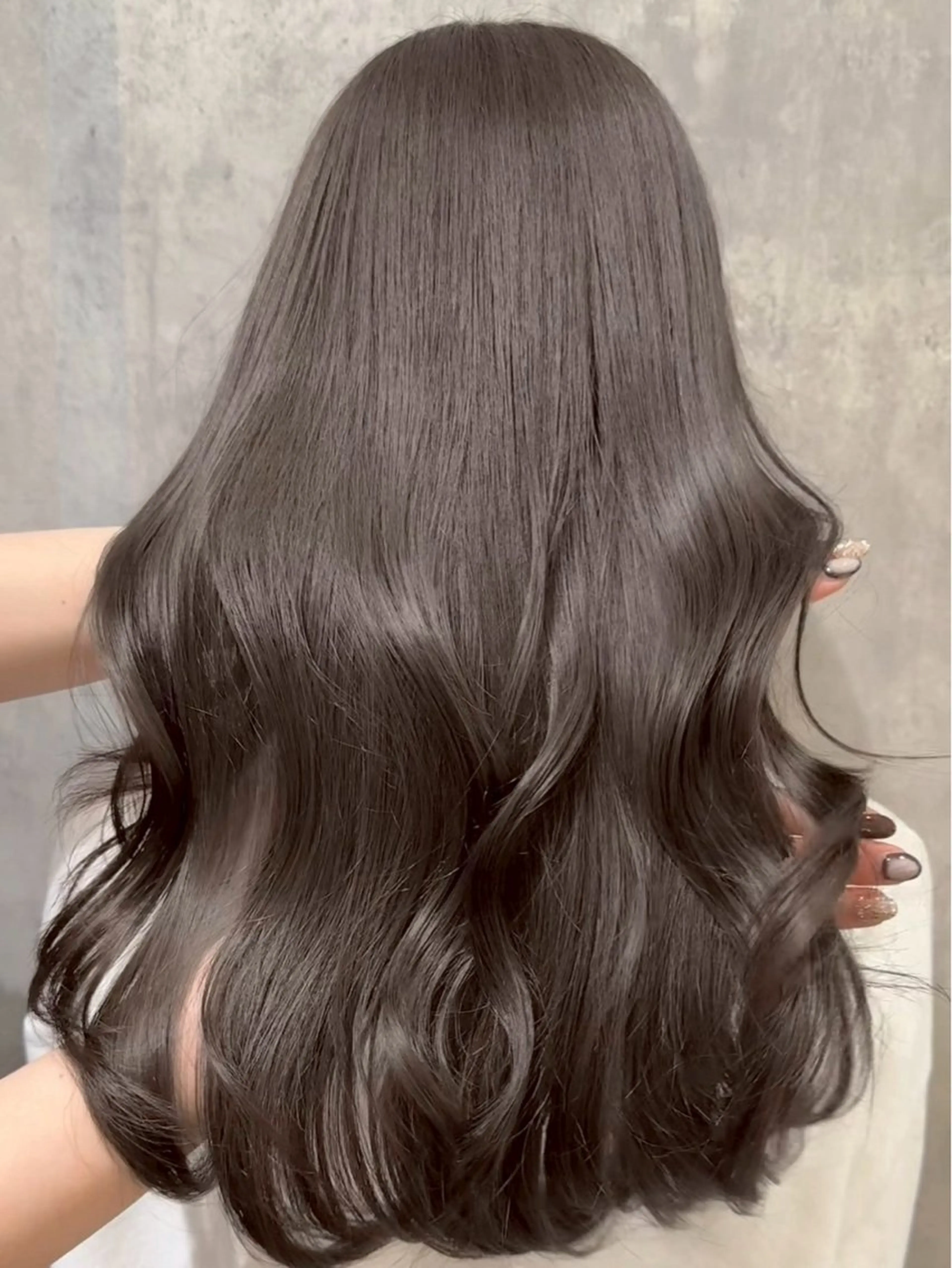 カラー 髙橋 恵永のヘアスタイル