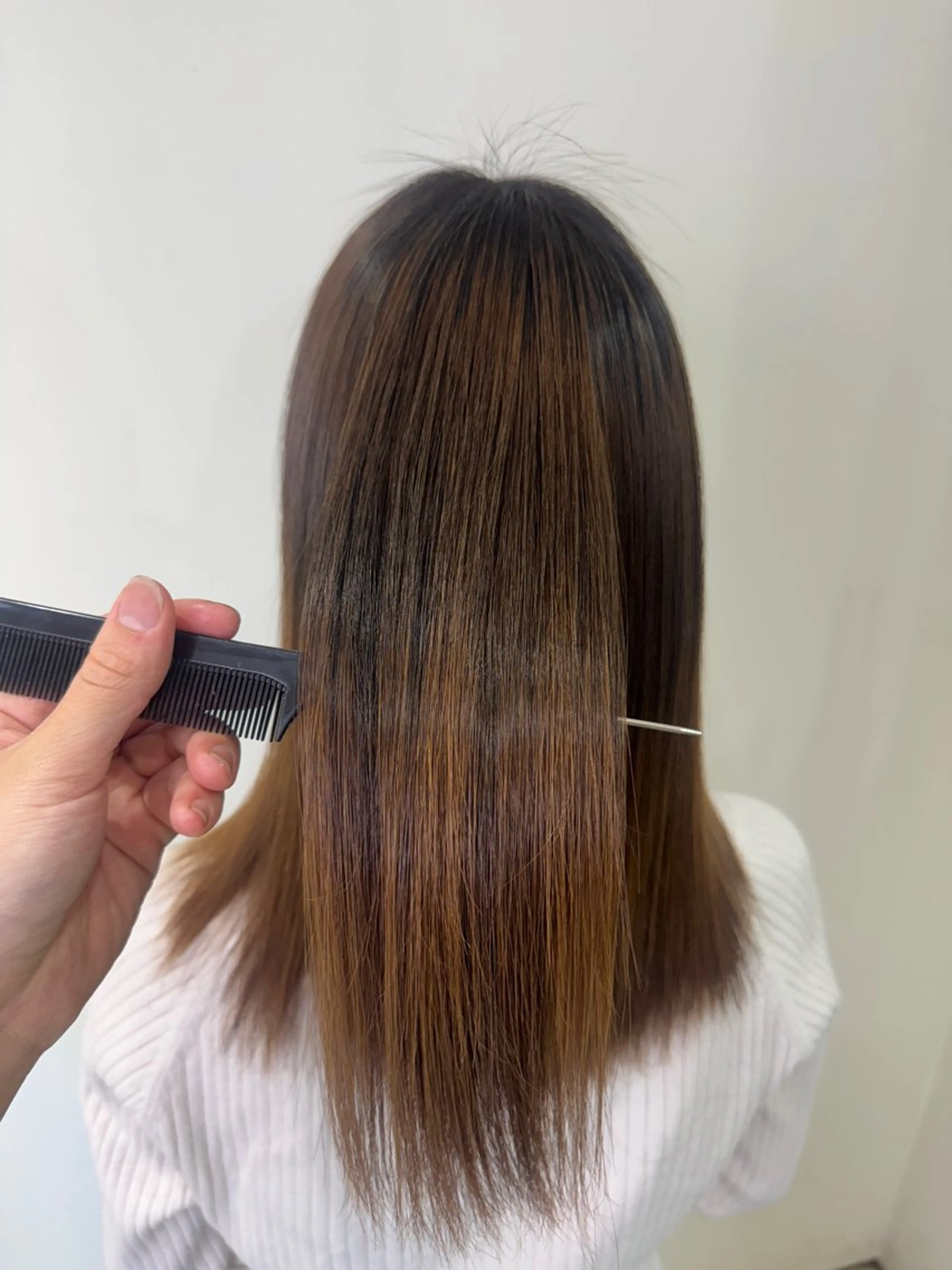 ミディアム 縮毛矯正 トリートメント tomona 𝜗𝜚のヘアスタイル