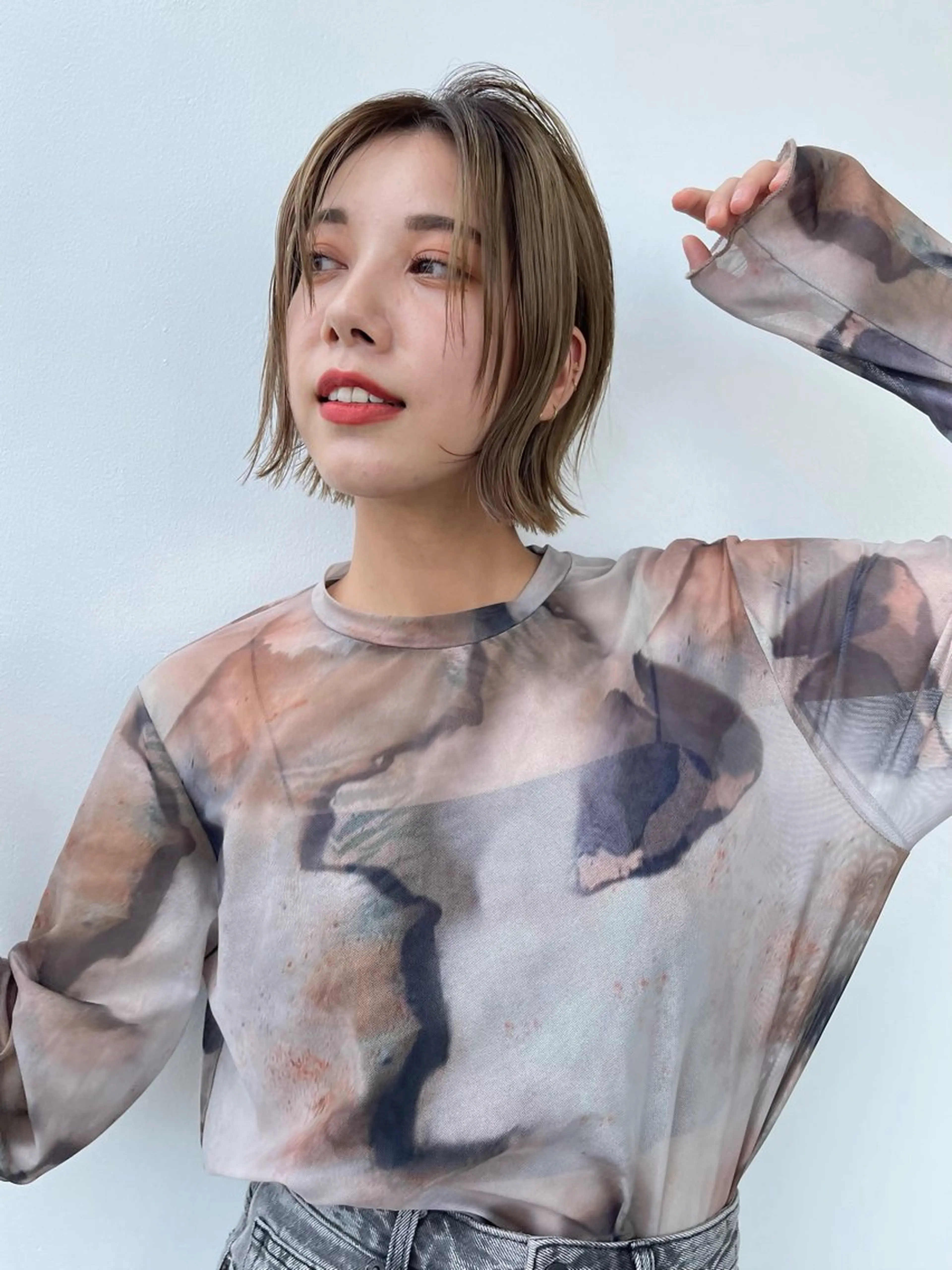 ショート カラー ベージュカラー 顔周りカット レイヤーカット カット ヘアカラー トリートメント ヘアセット 安部佑哉/ハイトーン /レイヤー/グランジのヘアスタイル