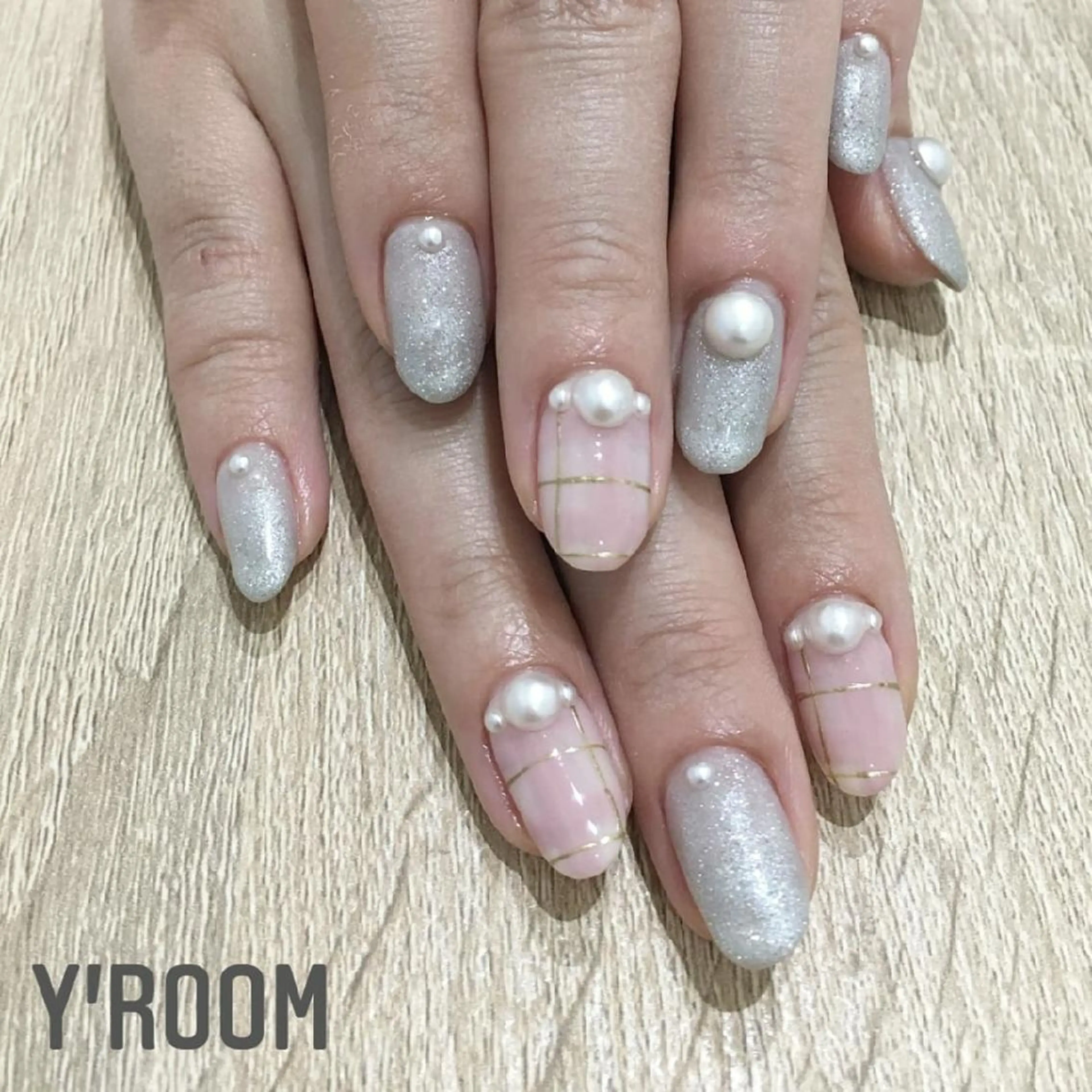 ネイル アートネイル フラッシュネイル ジェルネイル マグネットネイル ニュアンスネイル YUKA （ネイリスト）のネイルデザイン