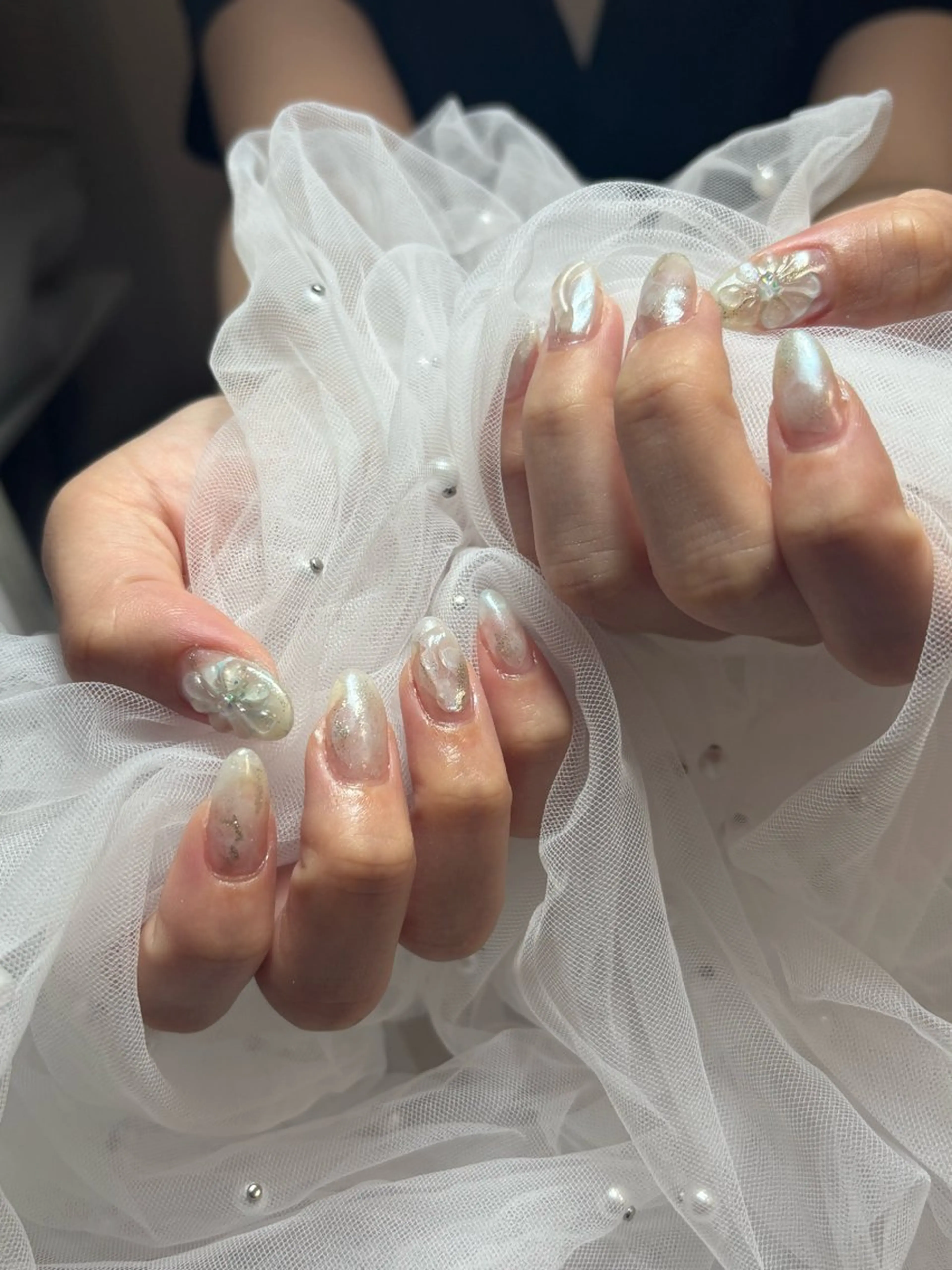 ネイル フラワーネイル ぷっくりネイル 三本 綾奈のネイルデザイン