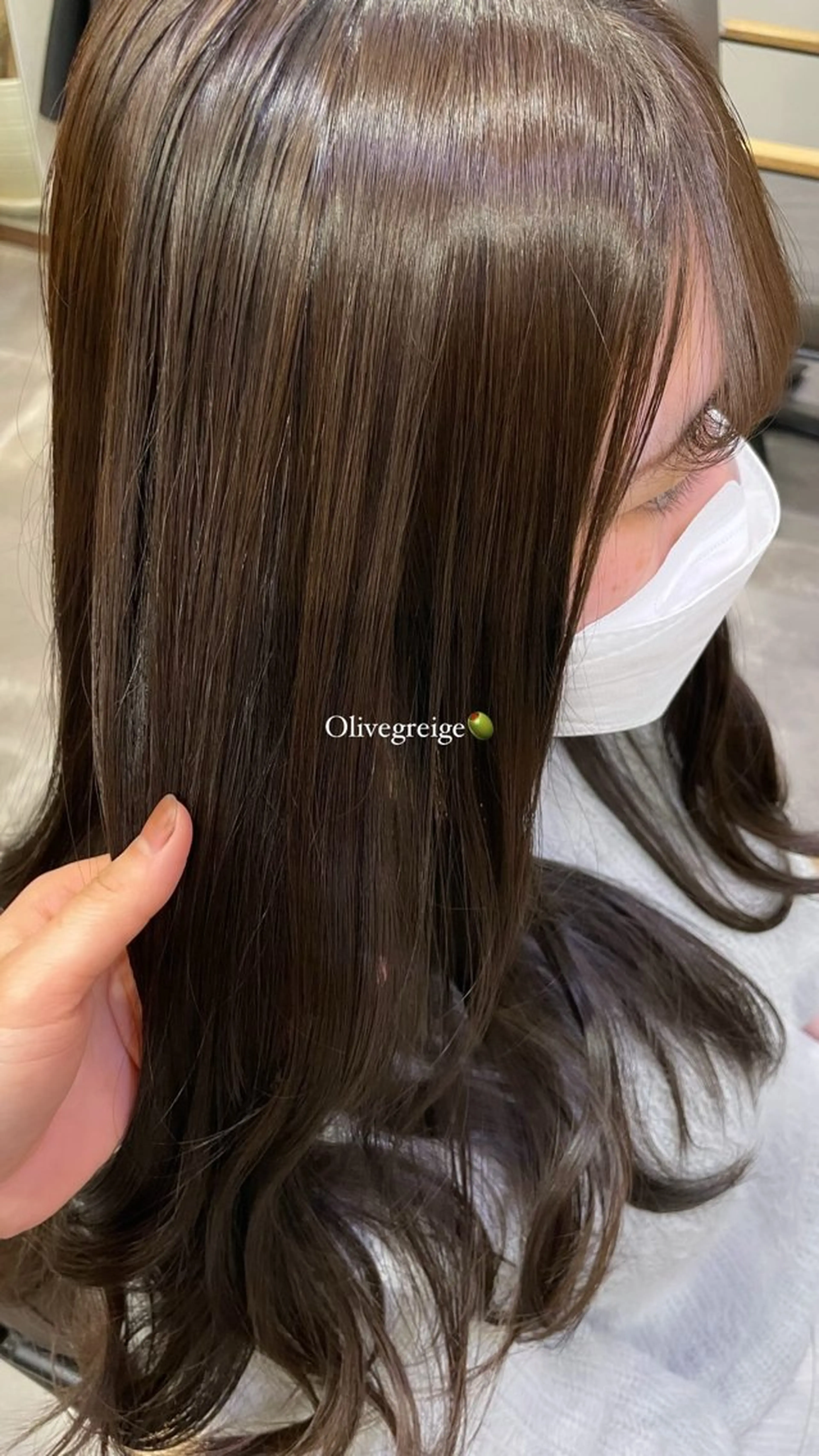 ロング カラー シルバー ヘアカラー サクマ マナミ🎀のヘアスタイル