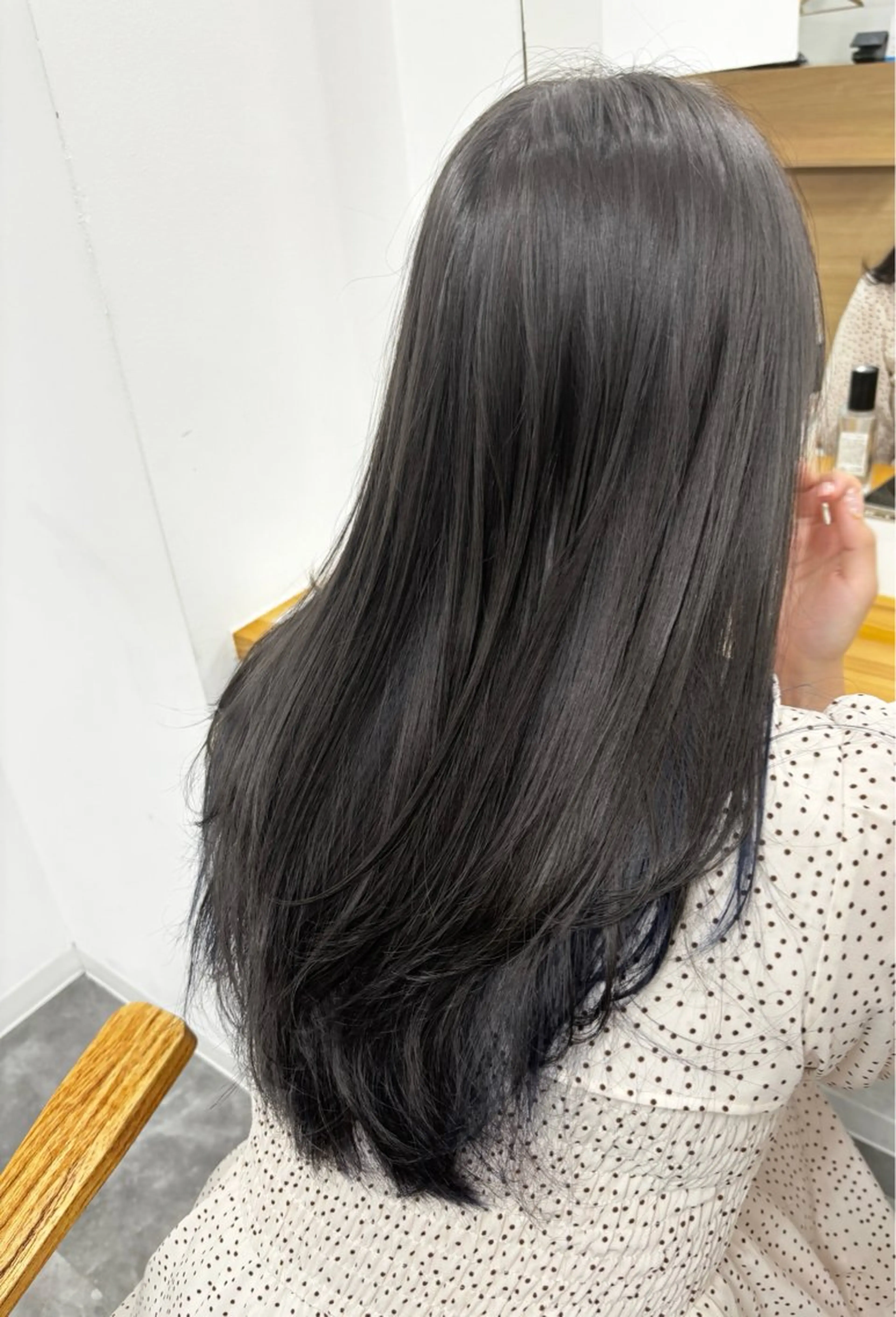 ミディアム hoNua. 栄/透明感カラーのヘアスタイル