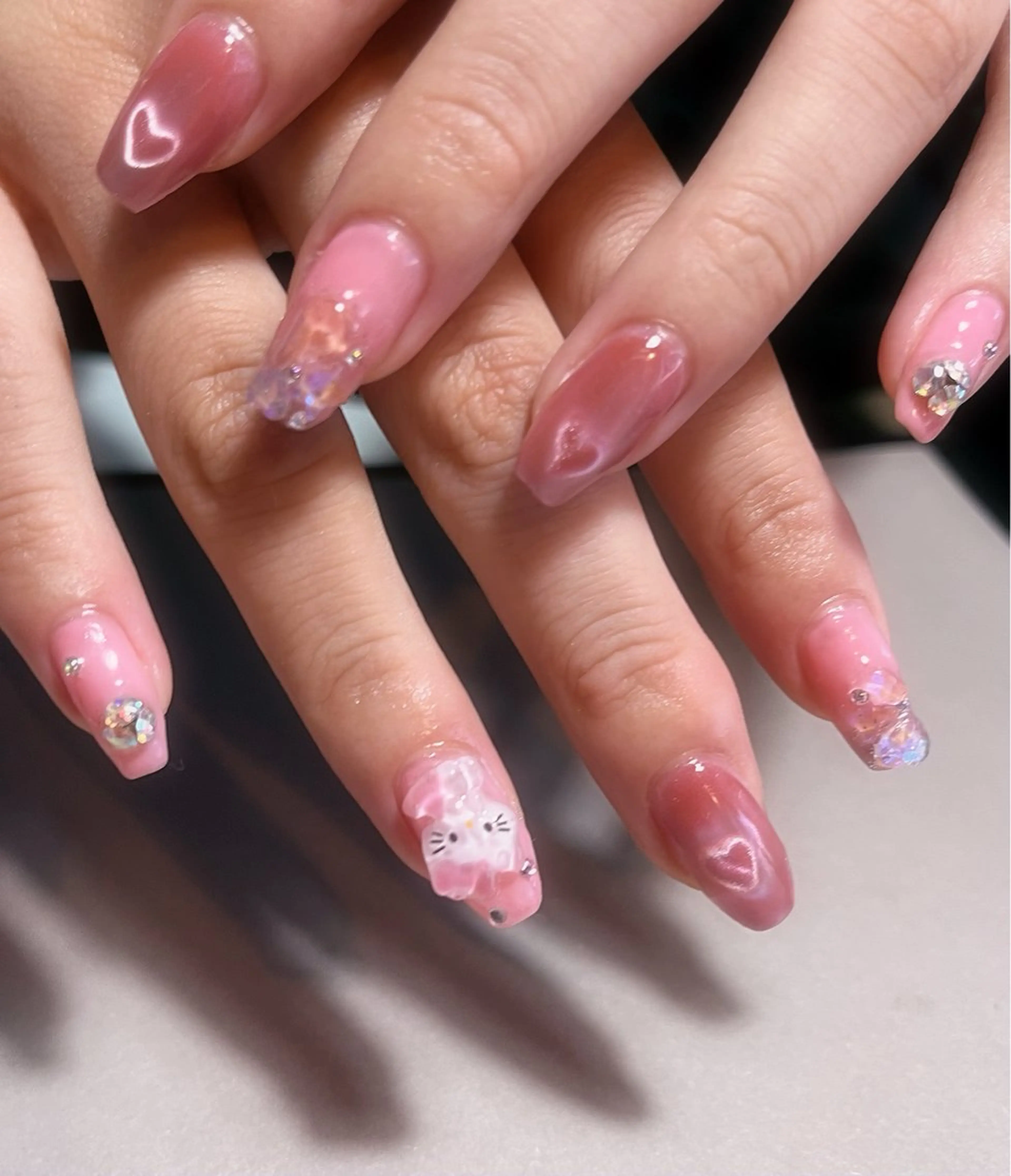 ネイル ハート ハンドネイル ネイルハウス✴︎ふたご座所属・ネイルハウスふたご座 Natsumiのネイルデザイン