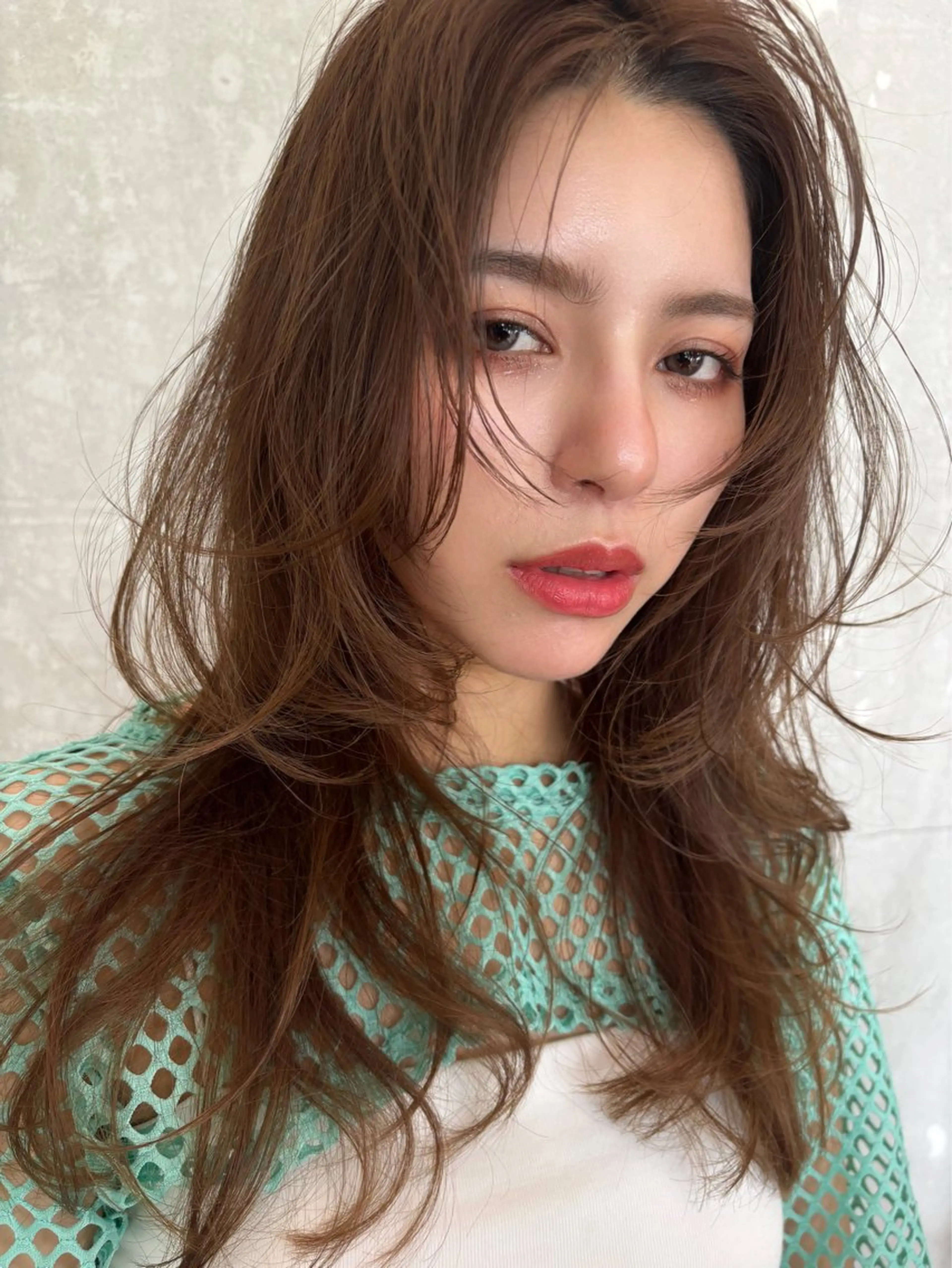 セミロング レイヤーカット 韓国ヘア×髪質改善 縮毛矯正のヘアスタイル