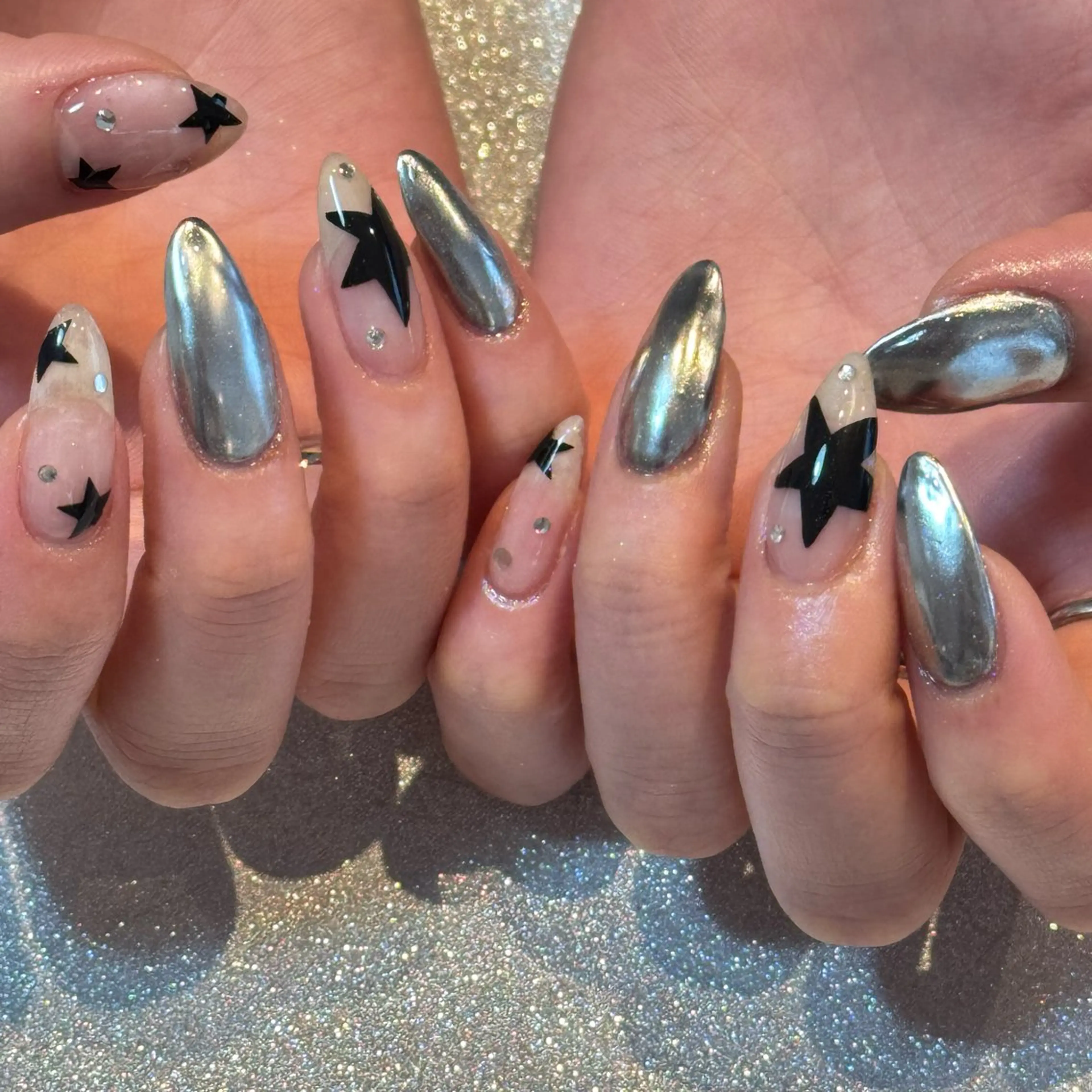 ネイル ミラーネイル ハンドネイル brodia nails m_riのネイルデザイン