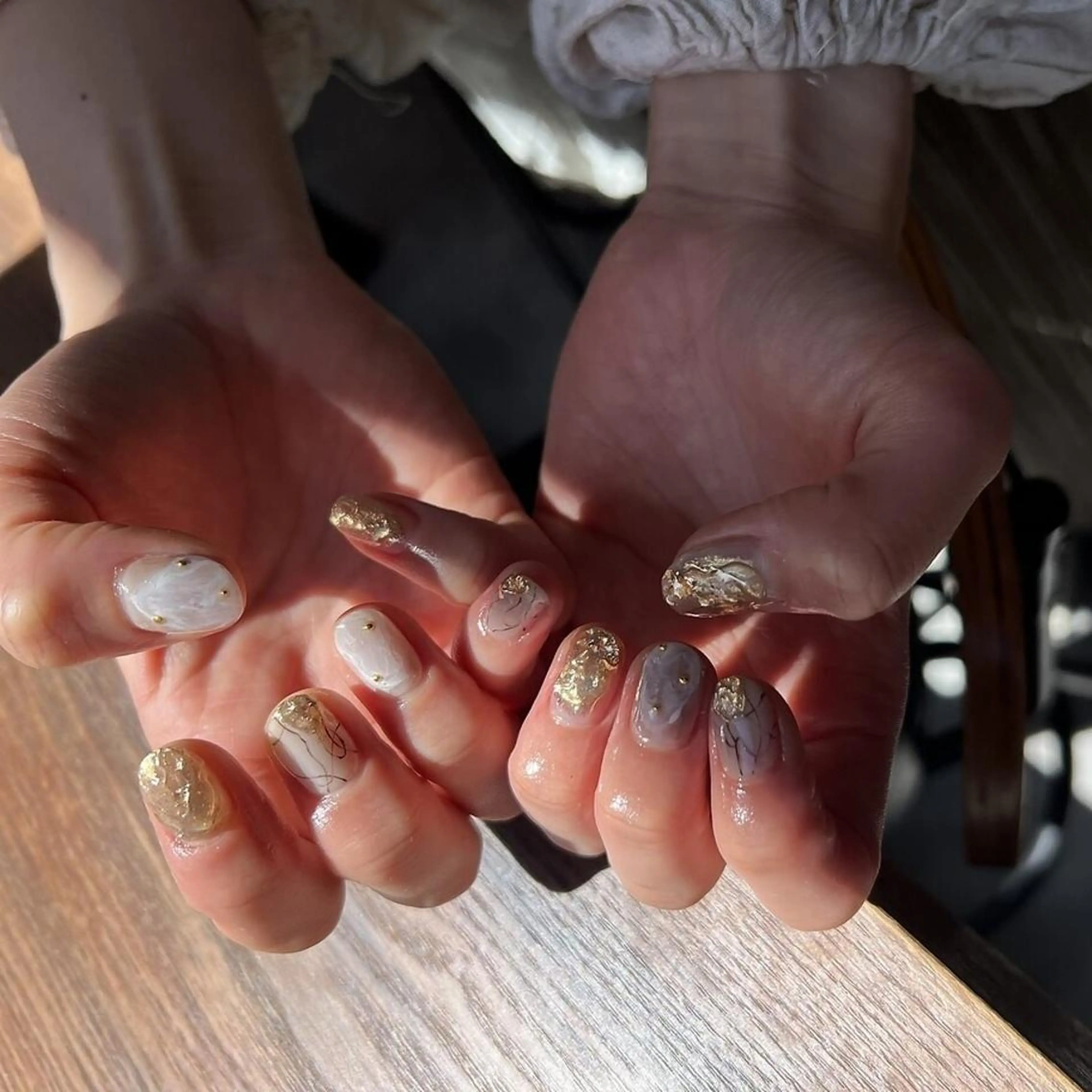 ネイル アートネイル クリアネイル フレンチネイル ジェルネイル ガラスフレンチ ハンドネイル 【パラジェル認定】 newiネイル京橋のネイルデザイン