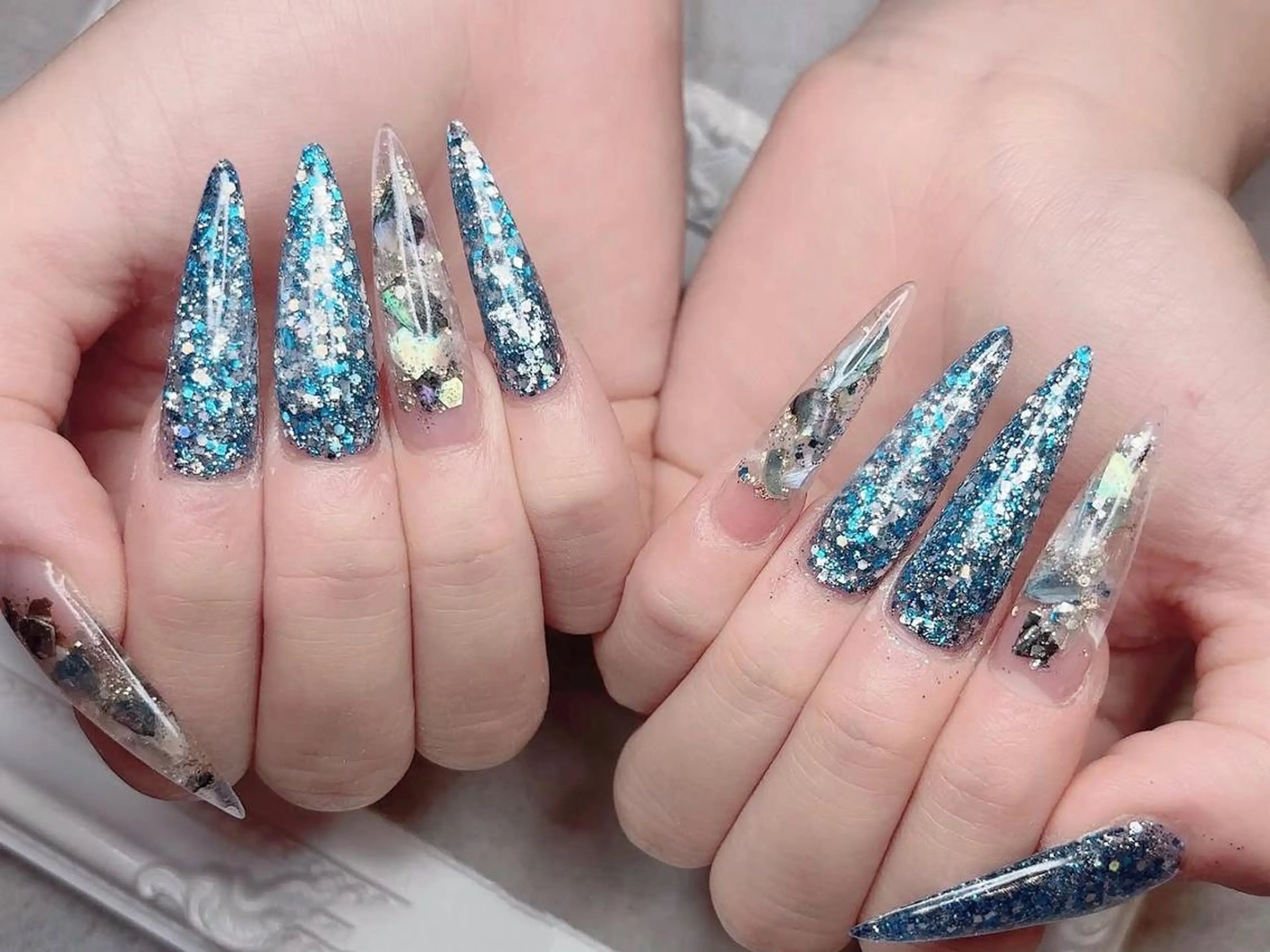 メンズ ネイル メンズ韓国風 アートネイル フレンチネイル ジェルネイル キラキラネイル ハンドネイル Bloom kabukiのネイルデザイン