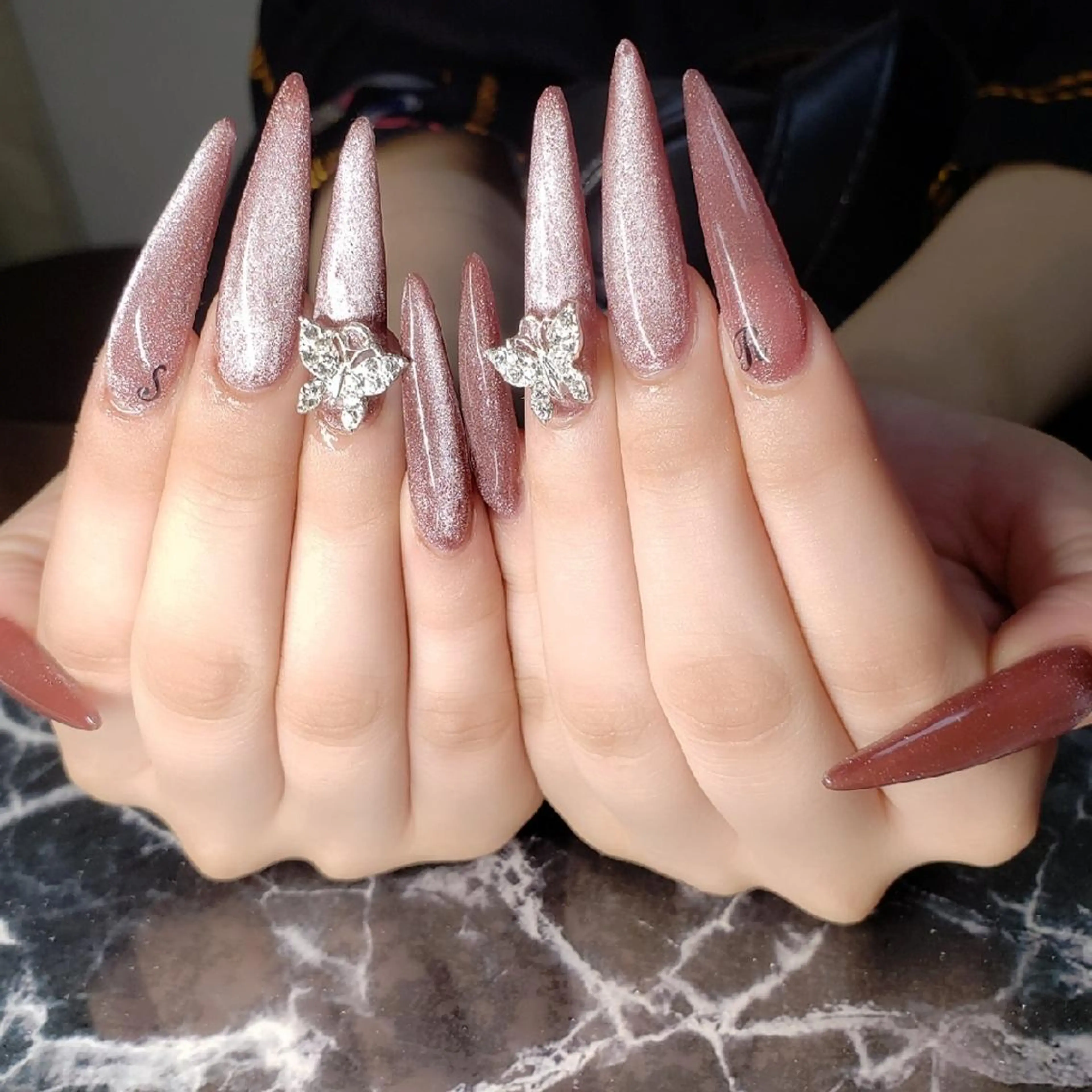 ロング ネイル ハンドネイル クロキ 。のネイルデザイン