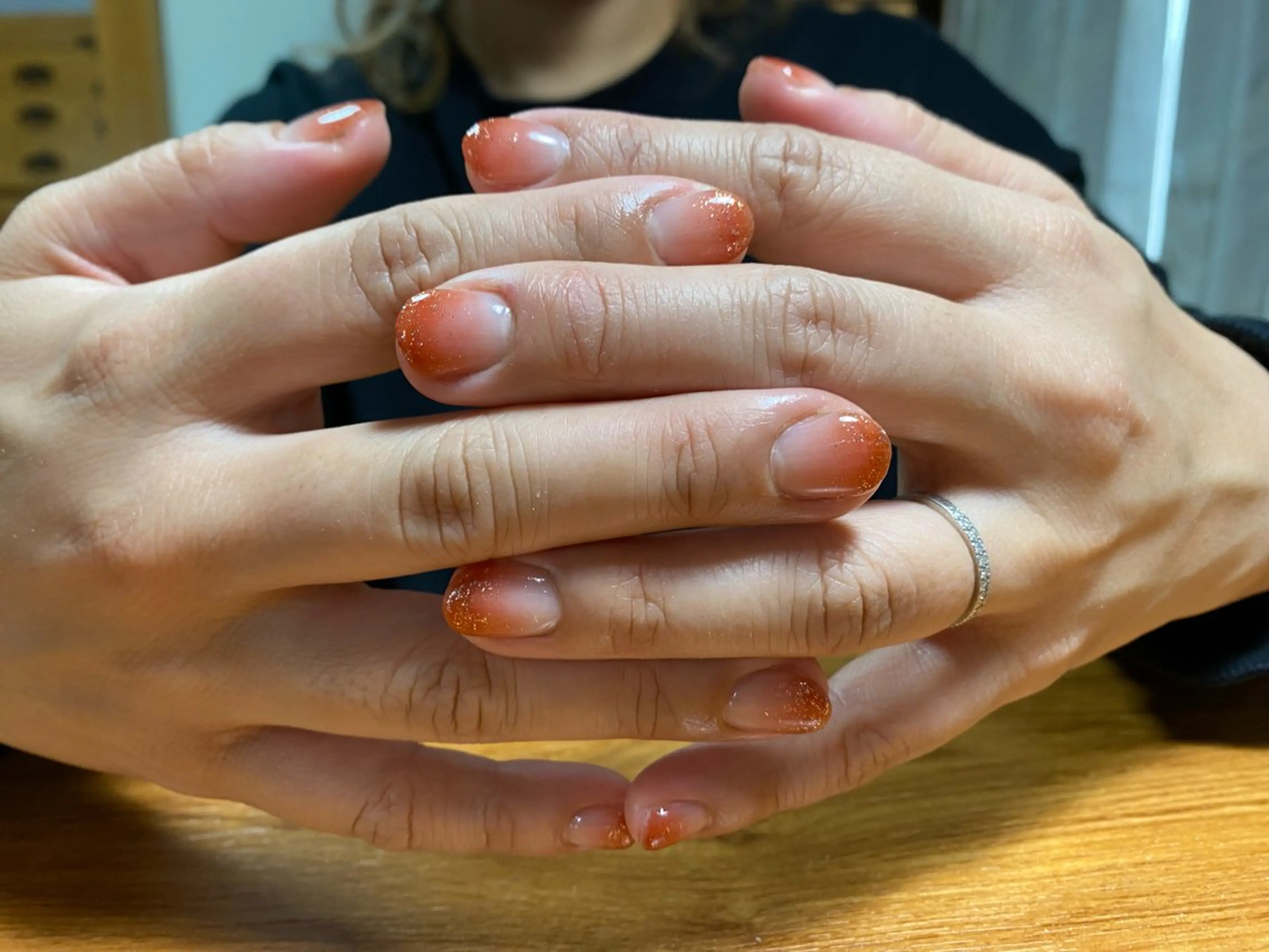 ネイル グラデーション ラメ(グリッター) ネイルサロンまきの所属・牧野 真都華のネイルデザイン