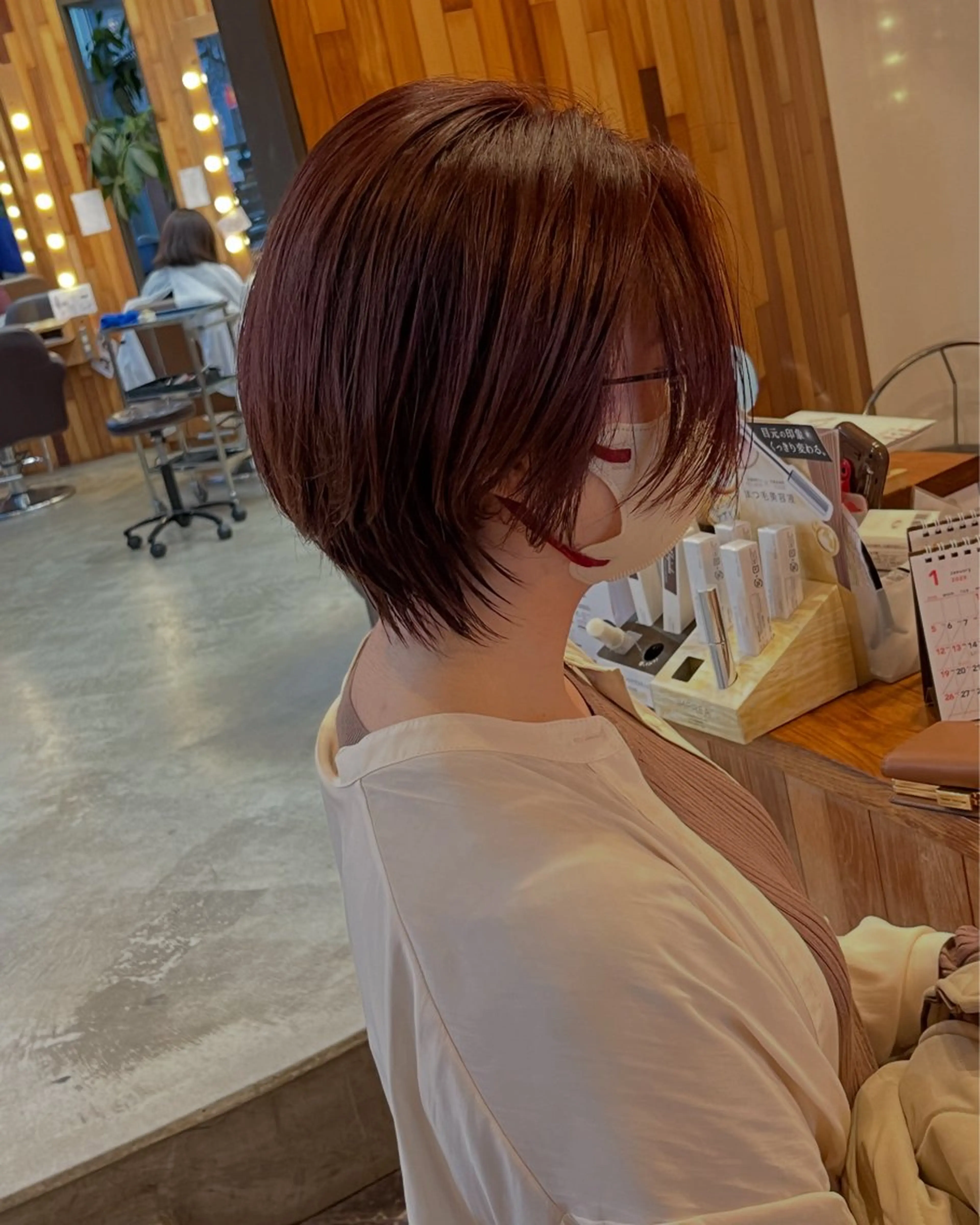 ショート ショートヘア ウルフカット カット ヘアカラー TAKAHASHI REIKAのヘアスタイル