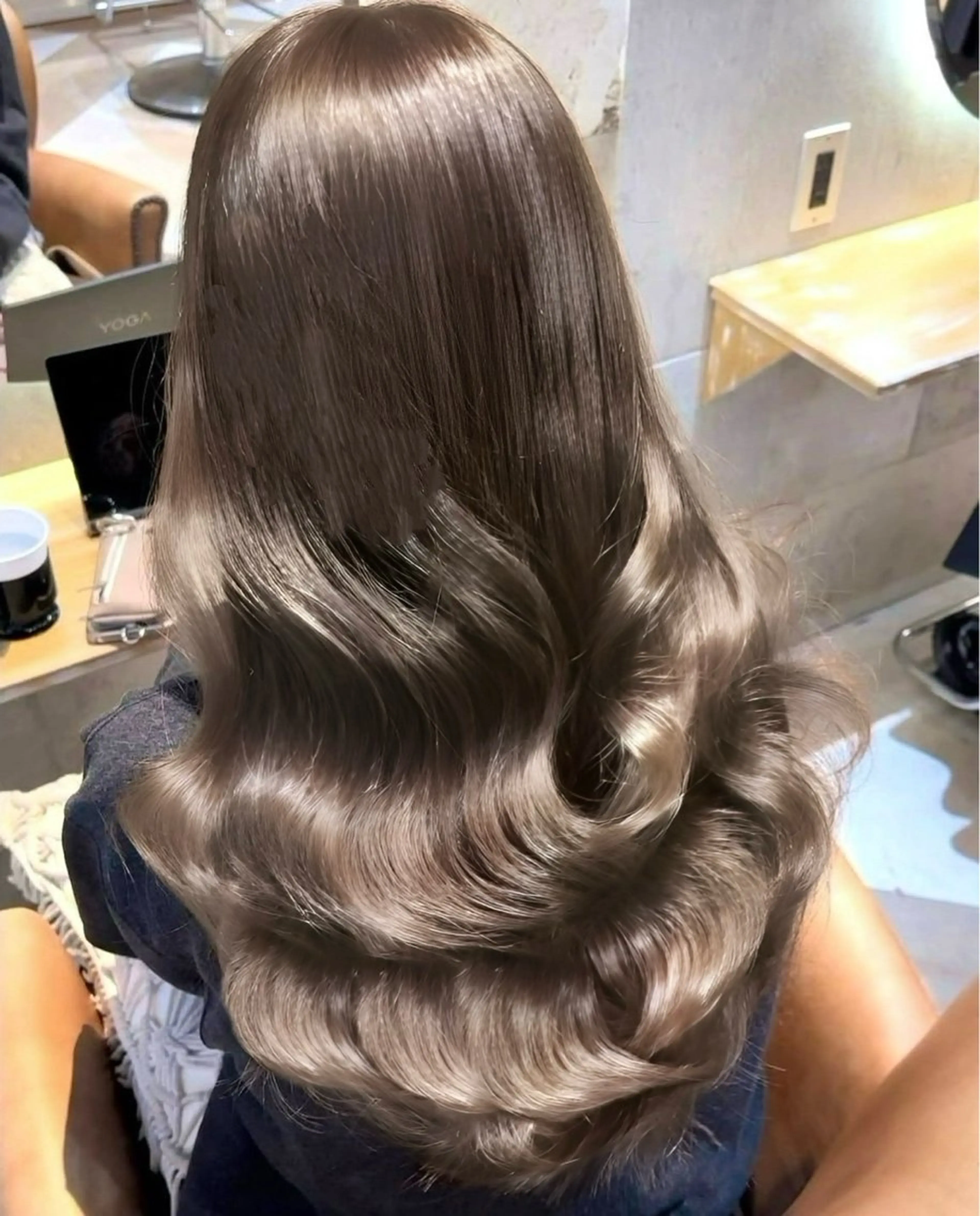 カラー ヘアカラー トリートメント あんどう いおなのヘアスタイル