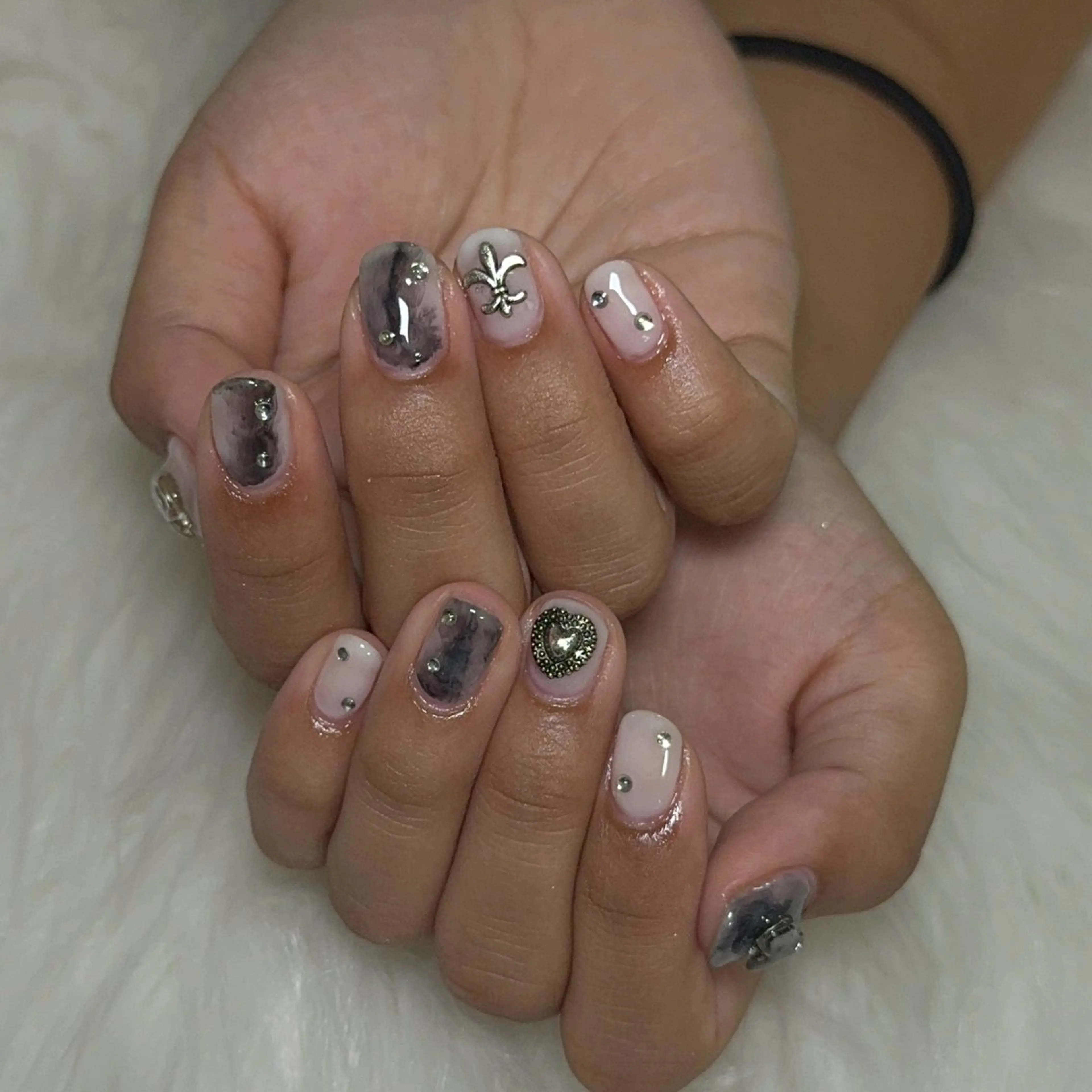 ネイル ハンドネイル 黒川 実祐のネイルデザイン