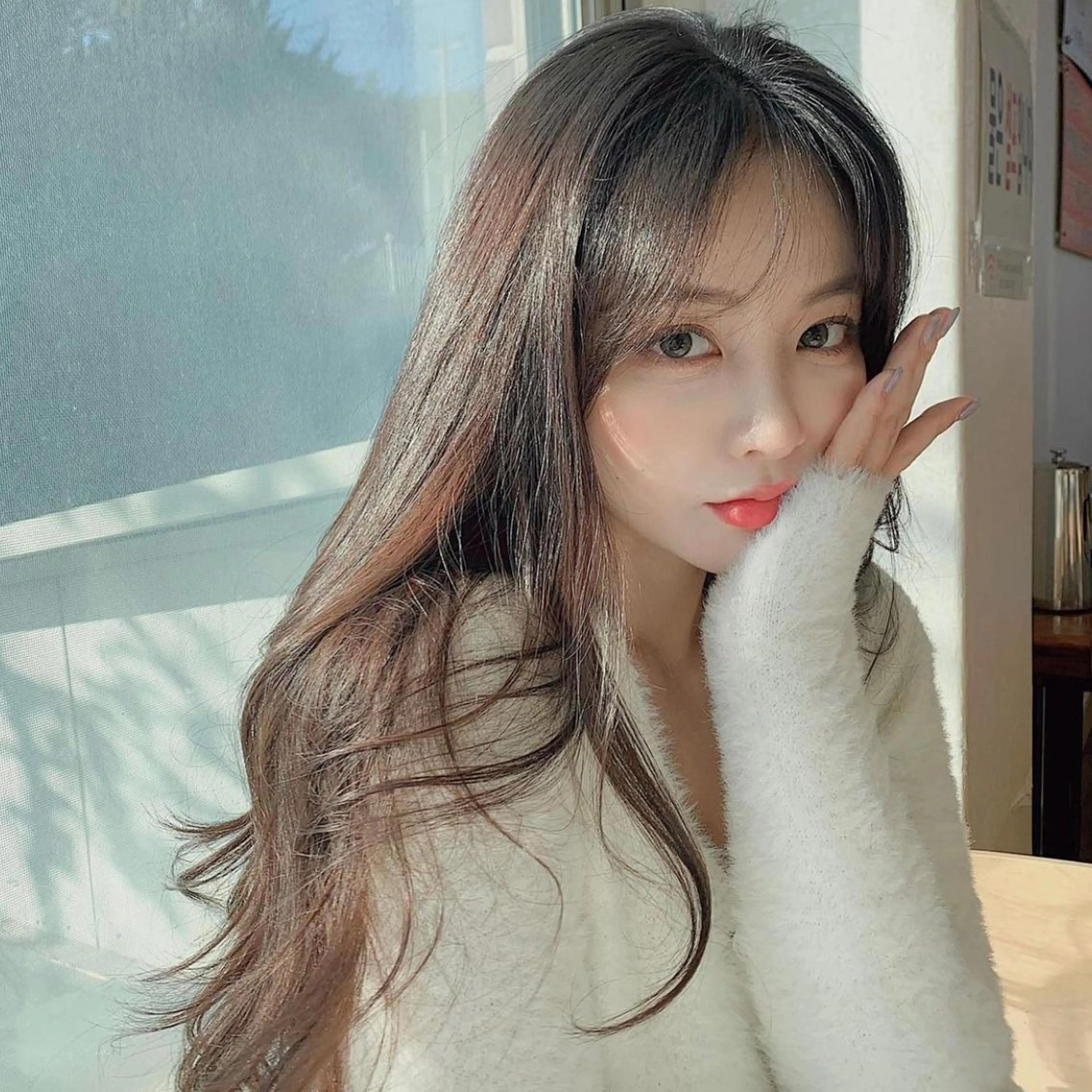 ロング カラー ブリーチ ケアブリーチ ダブルカラー ハイライトカラー イルミナカラー オリーブカラー 特化　　kaiのヘアスタイル