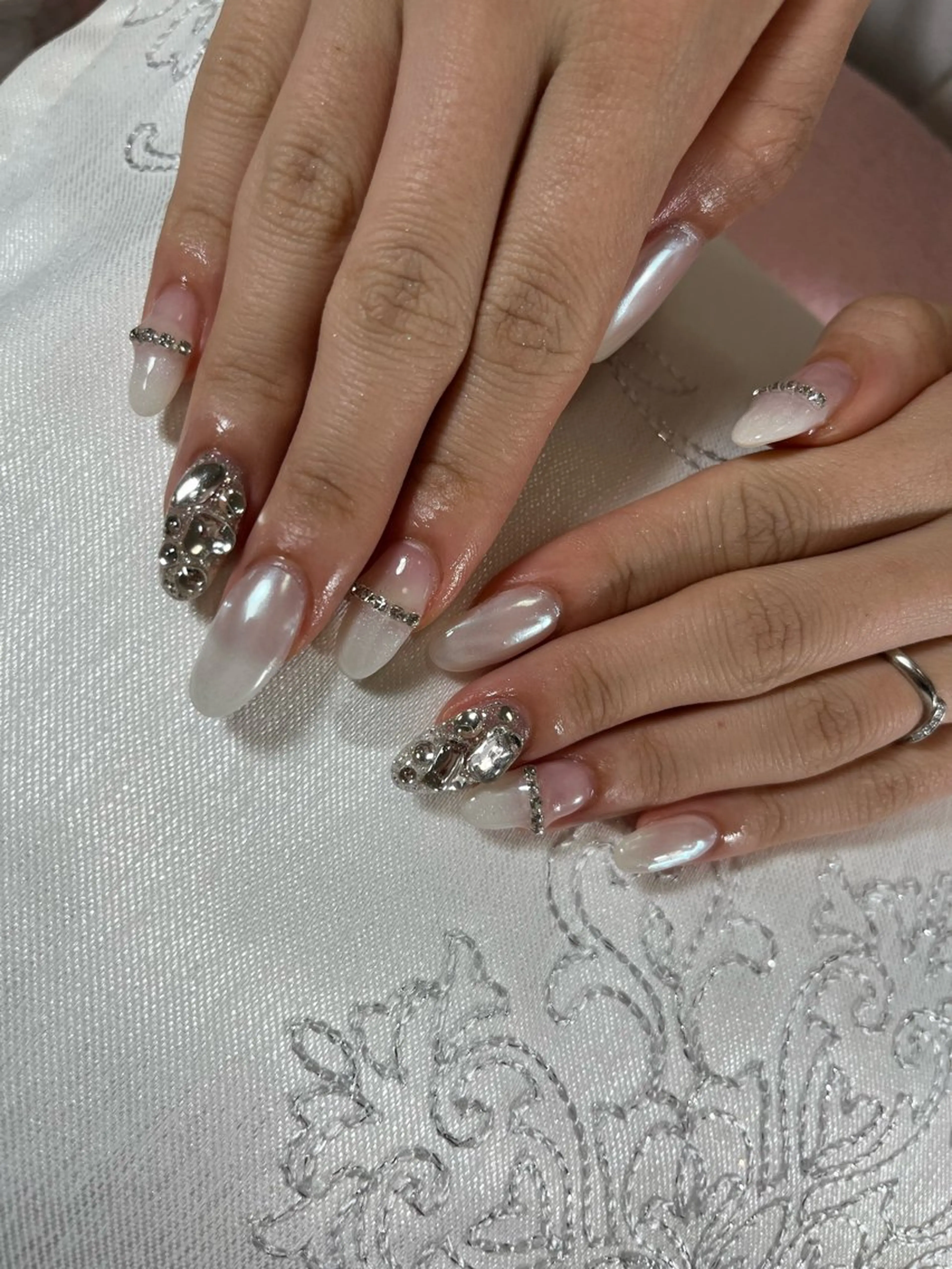 ネイル ブライダルネイル ハンドネイル Nail Salon Champ🐾のネイルデザイン