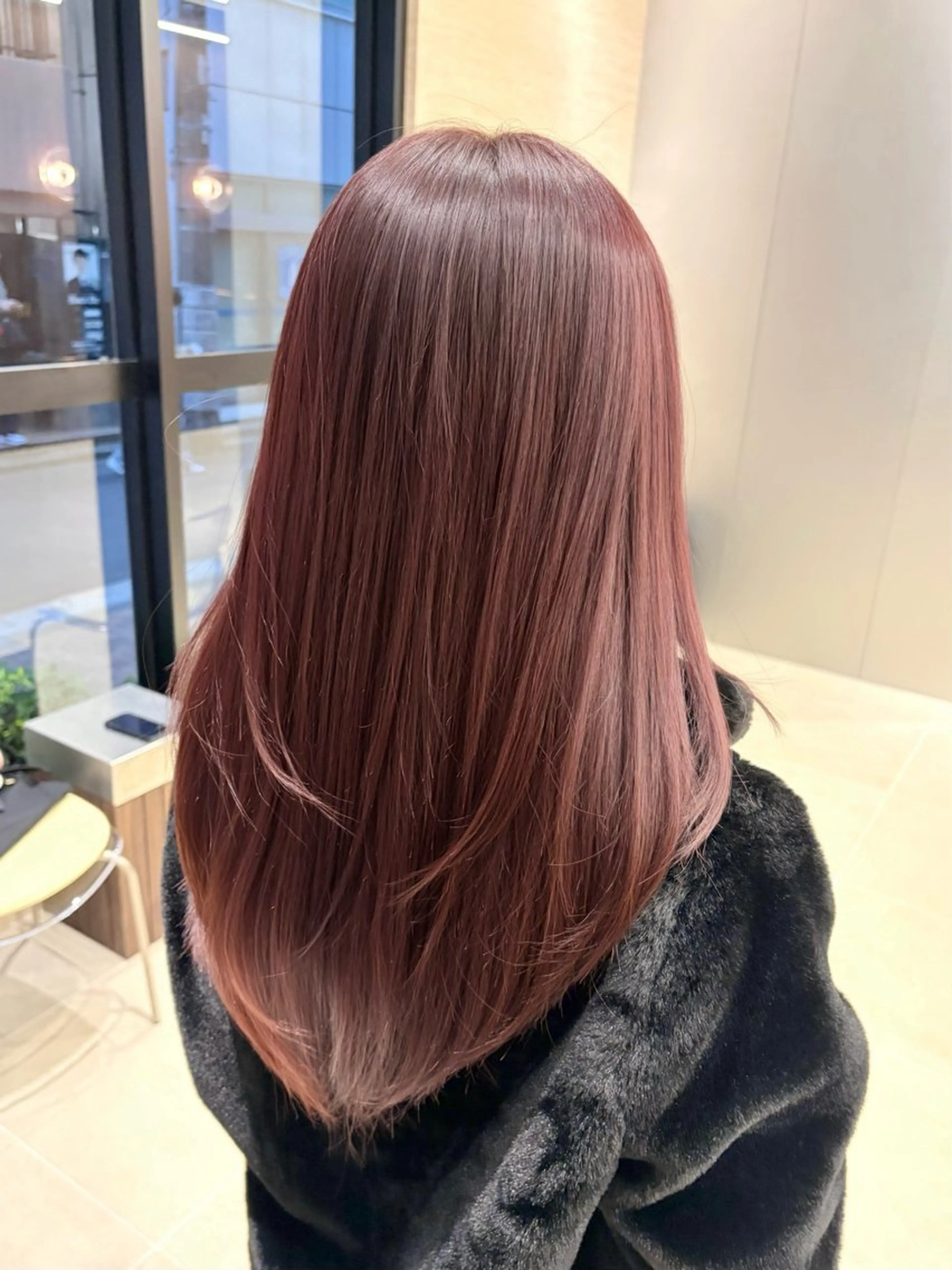 ロング カラー ベージュカラー 透明感カラー グレージュ レイヤーカット ロング ヘアカラー PULSE yokohama所属・横浜駅/韓国レイヤー カット/髪質改善のヘアスタイル