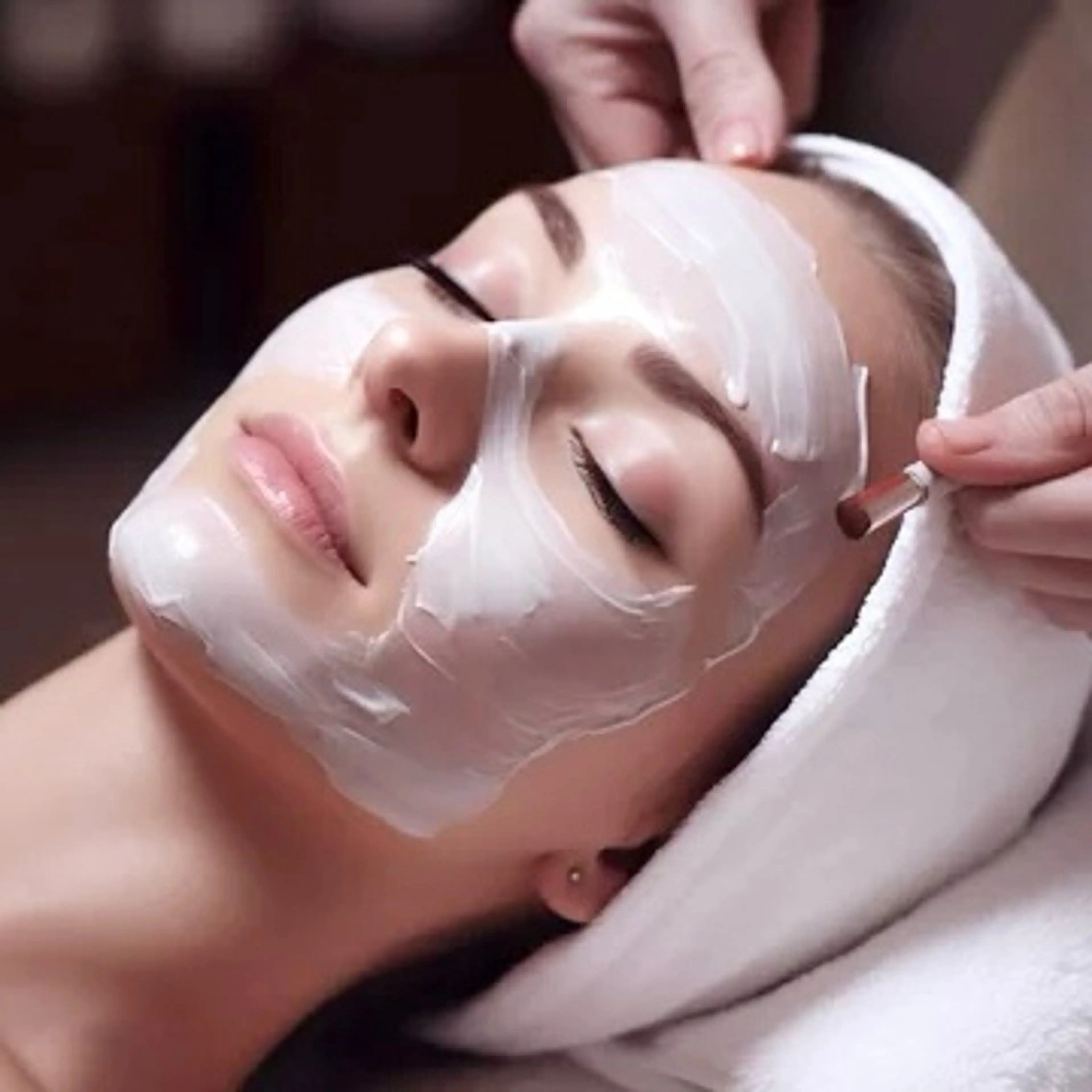 眉ワックス+フェイスパック《石膏パックorモデリングパック》の写真