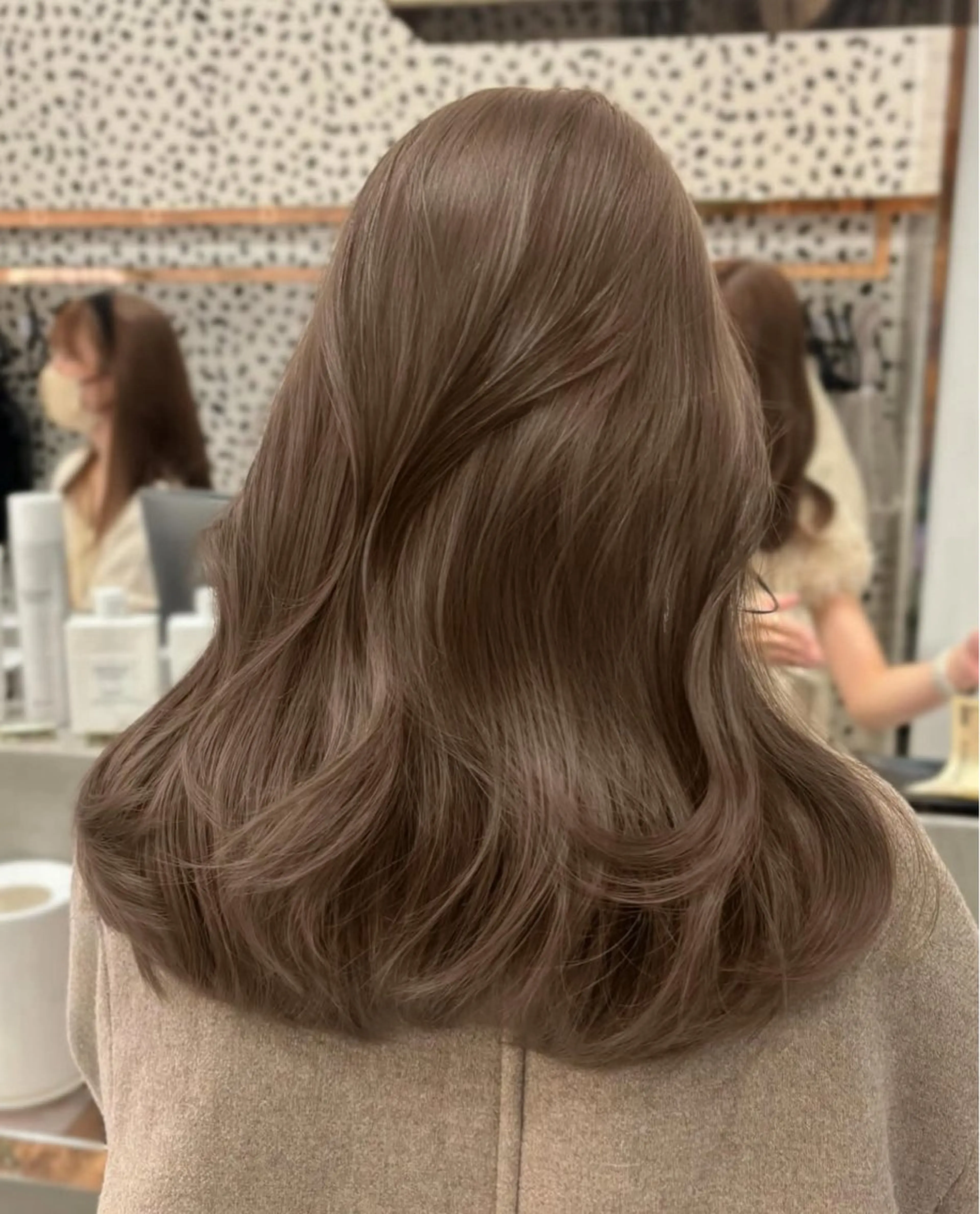 ロング カラー グレージュ ヘアカラー SALOWIN銀座一丁目所属・透明感カラー/レイヤ ーカット🤍miyuのヘアスタイル