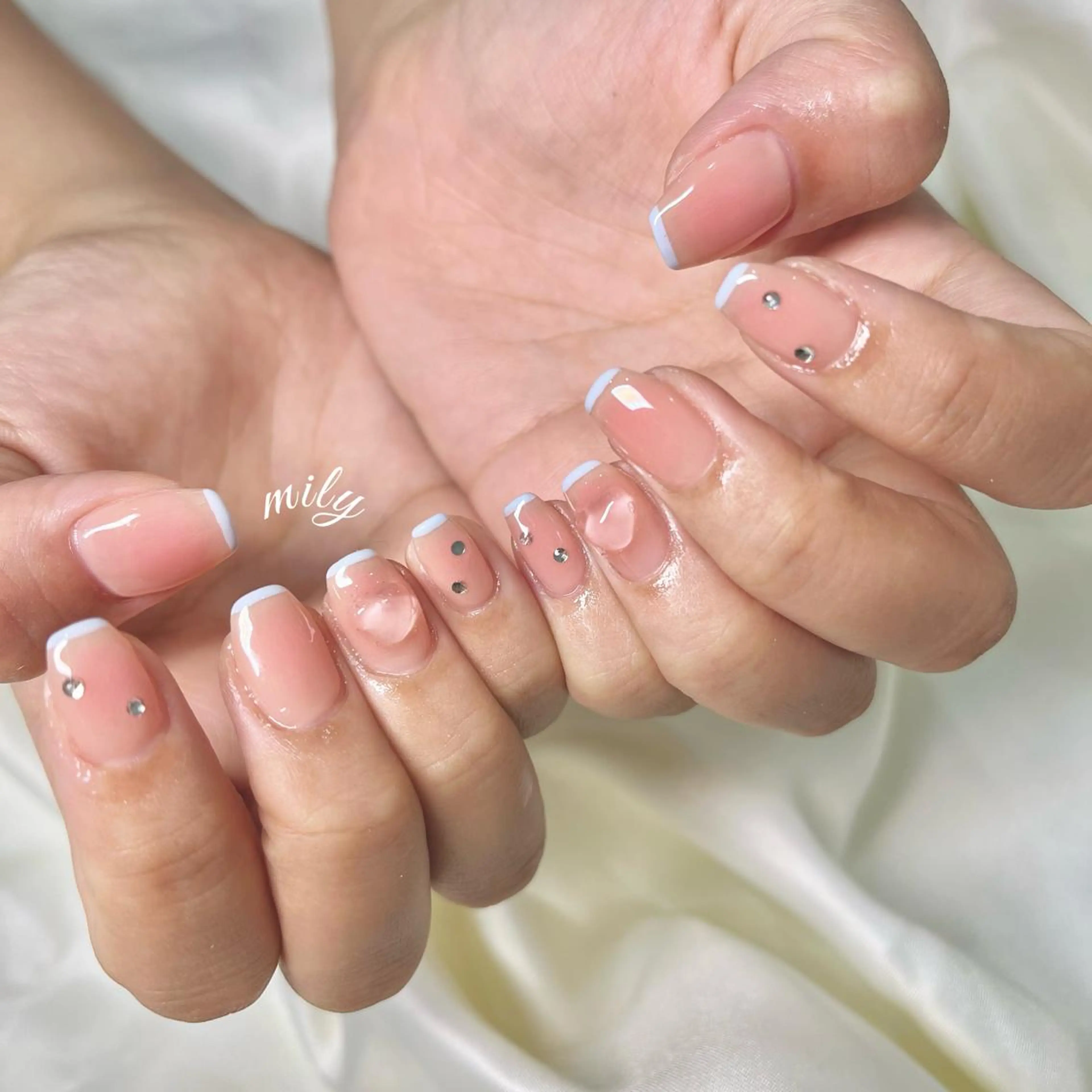 ネイル オーロラネイル ガーリー ハート キラキラネイル 韓国ネイル mily_harajuku所属・韓国ネイル☁️ haruna🌛のネイルデザイン