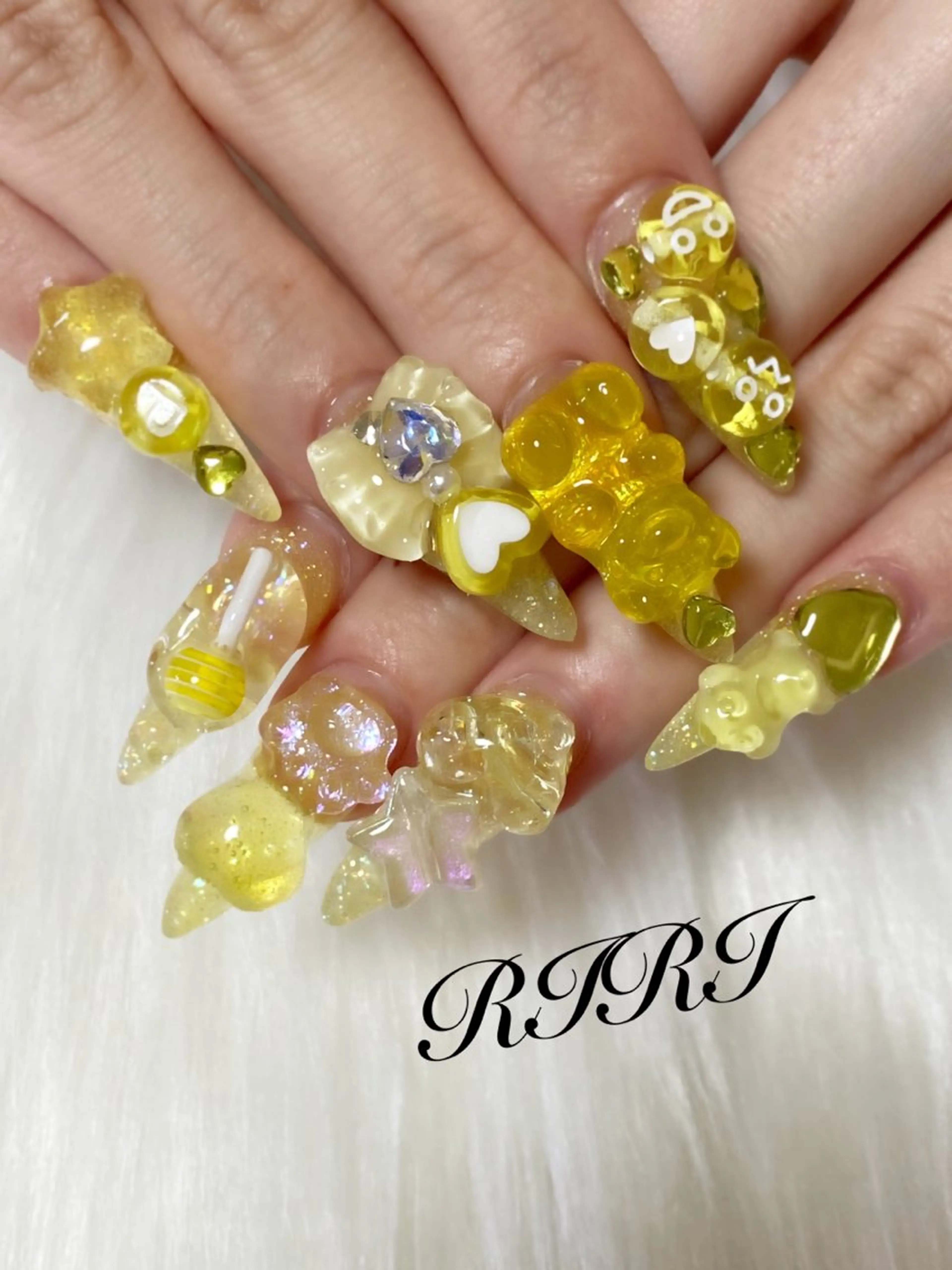 ネイル ジェルネイル キラキラネイル ラメ(グリッター) ロングネイル スカルプネイル riri オーナーのネイルデザイン