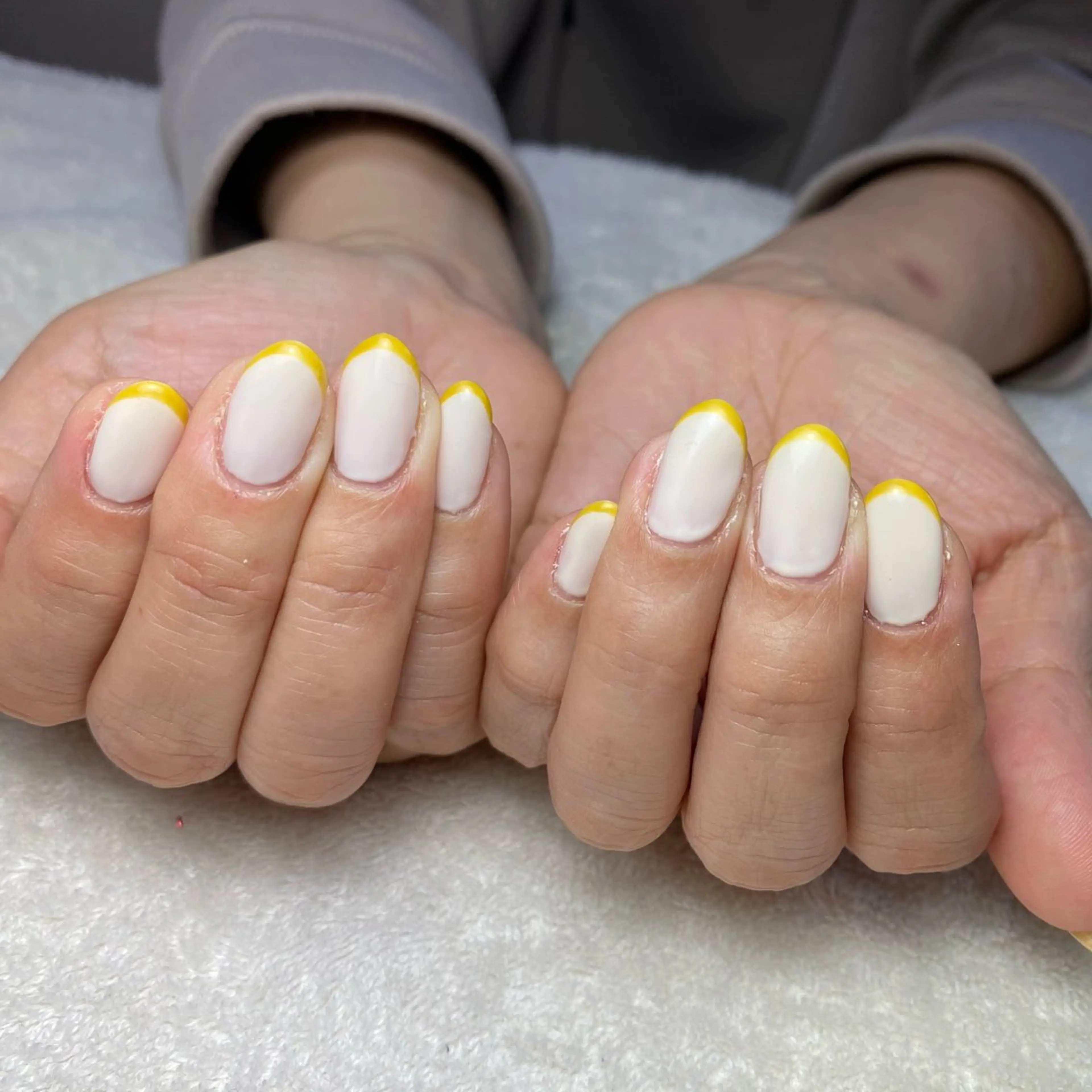 ネイル フレンチネイル 夏ネイル ハンドネイル COCO+所属・COCO +のエステ・リラクイメージ