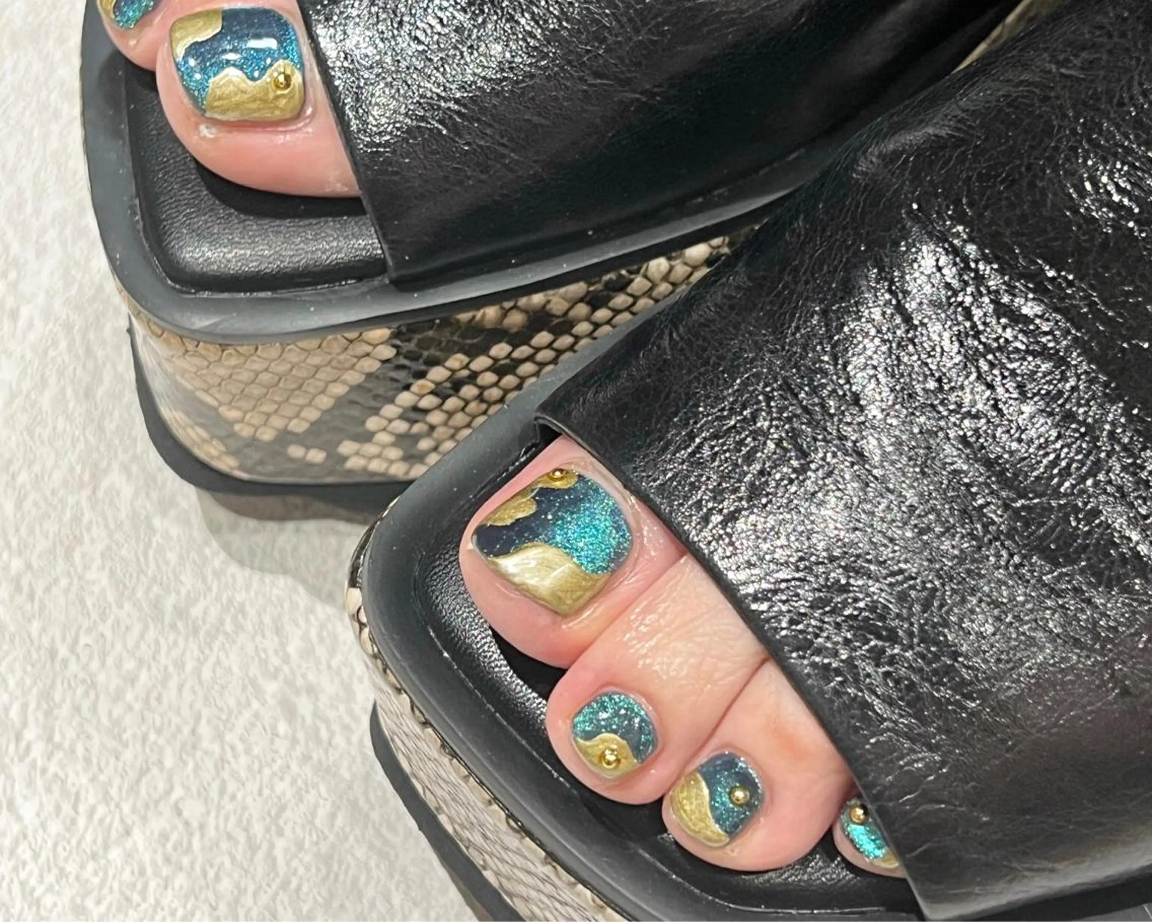 ネイル フットネイル OAKたまプラ MiKiのネイルデザイン