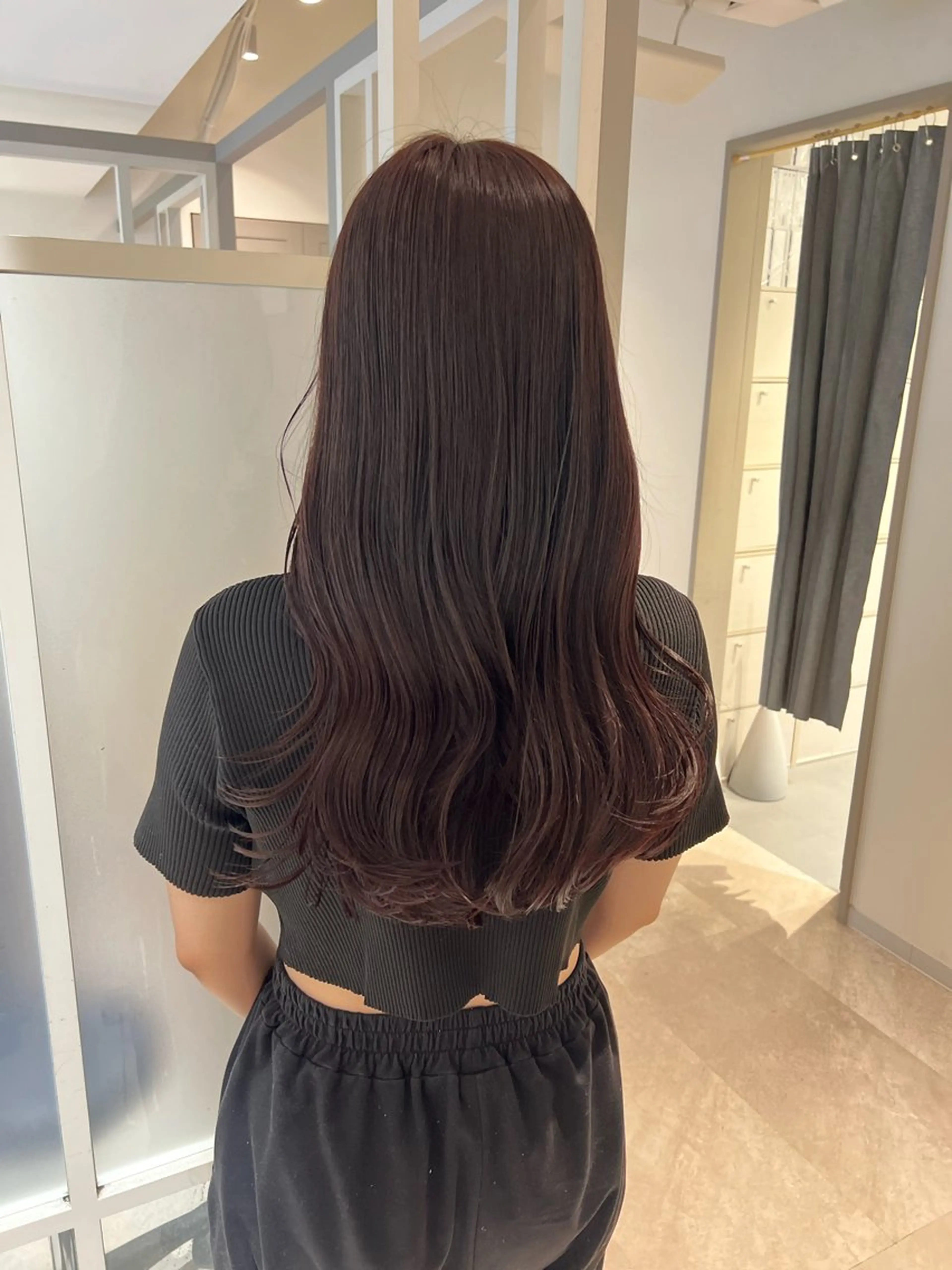 ロング カラー ヘアアレンジ ラベンダーカラー ピンクカラー ピンクラベンダー 暗髪カラー🫐パーマ おくだりんかのヘアスタイル