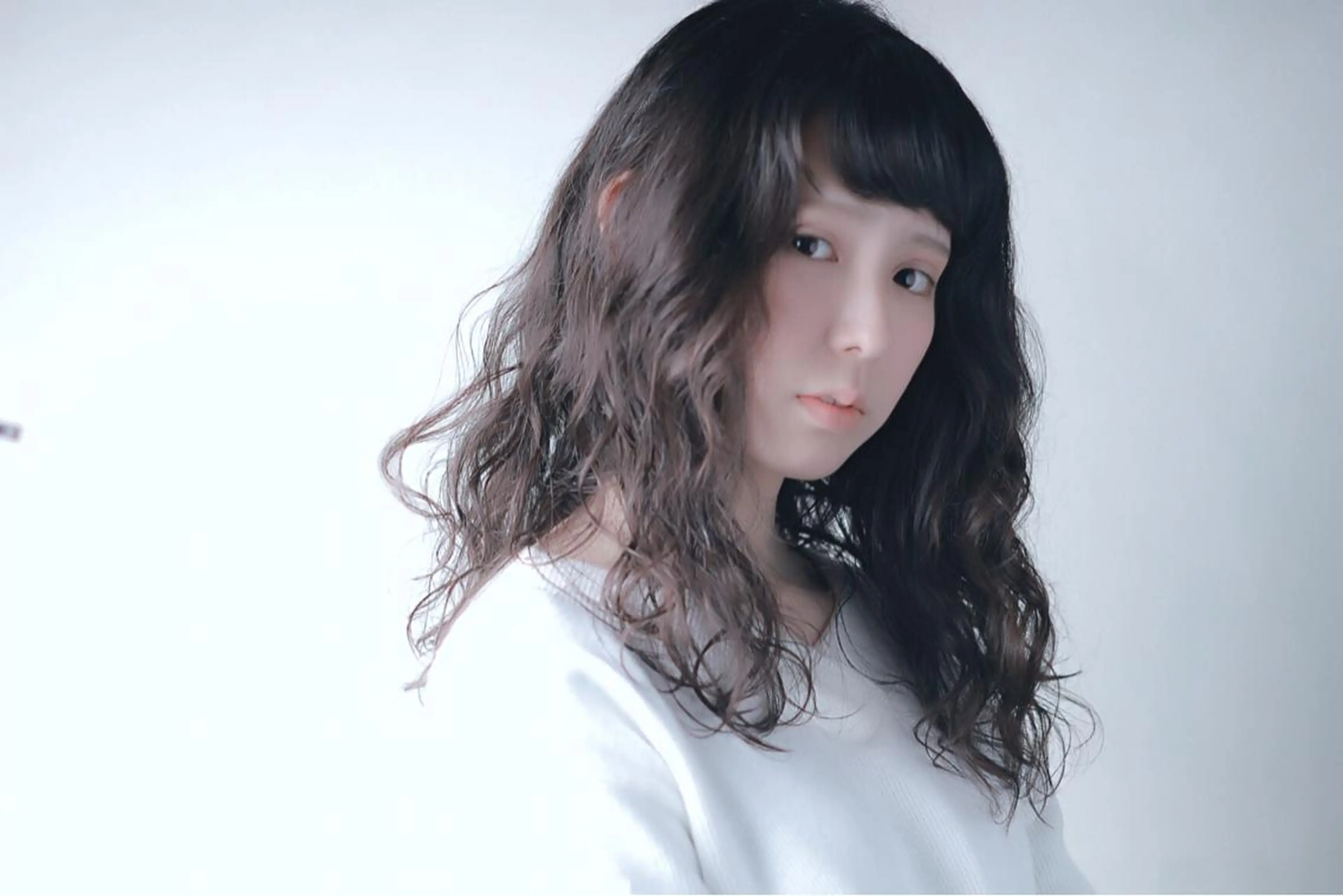 ミディアム セミロング パーマ ミディアムパーマ セミロングパーマ スパイラルパーマ 川間 将彦のヘアスタイル