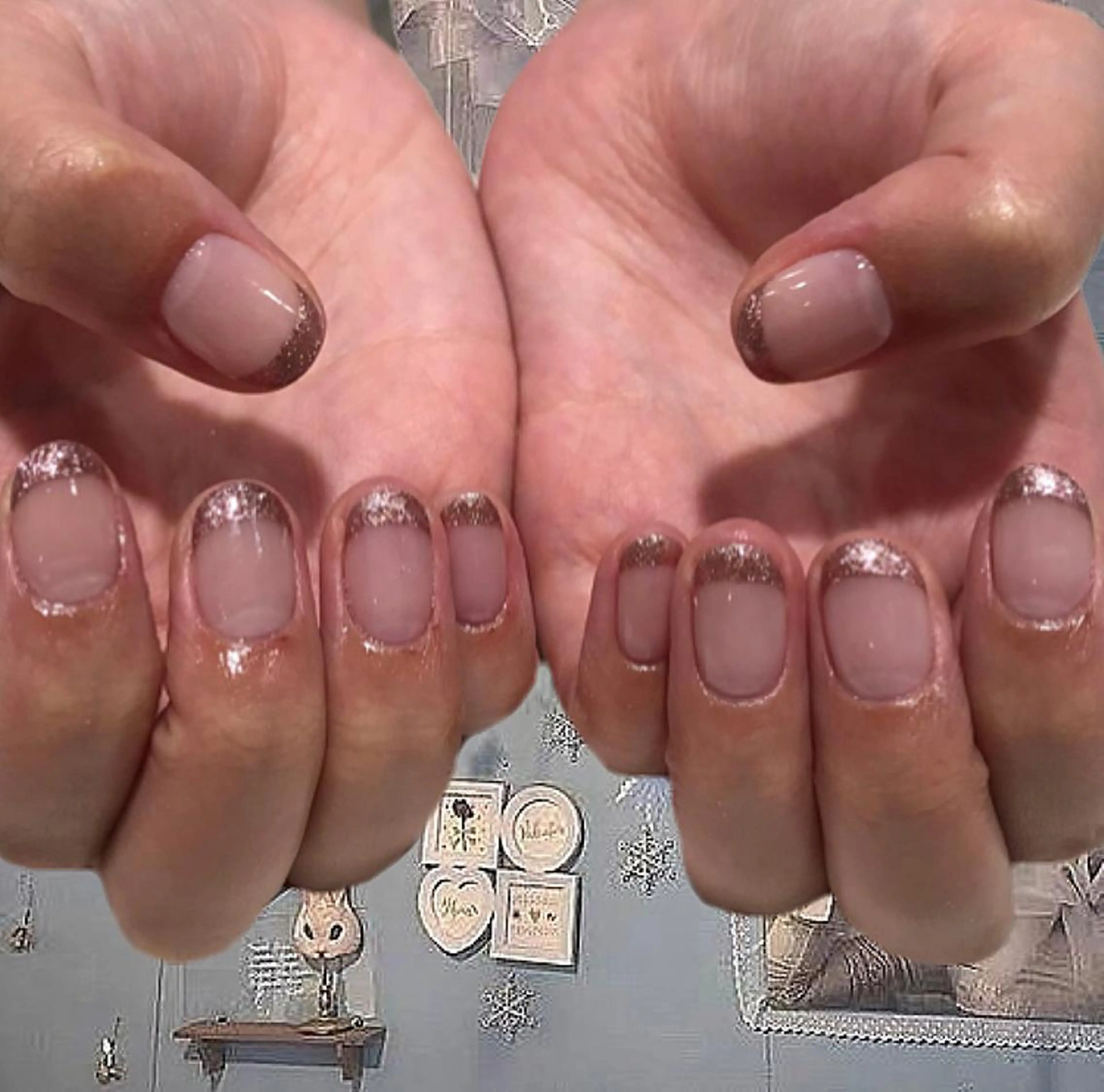 ネイル アートネイル オーロラネイル フレンチネイル ラメ(グリッター) ハンドネイル sharesalon    room59所属・nozomi 🌙のネイルデザイン