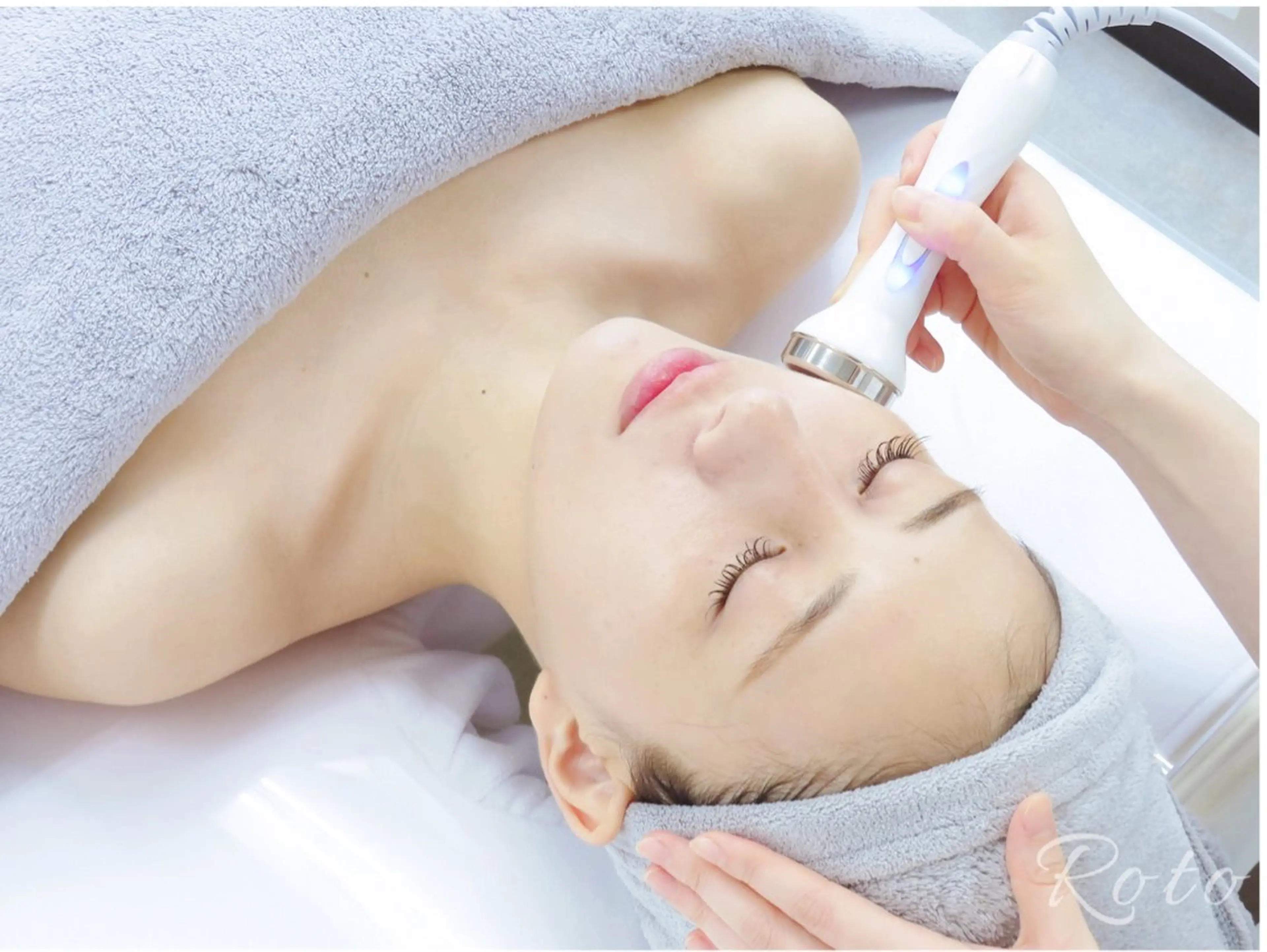 【むくみ改善、ハリ弾力UP】韓国式骨気＋デコルテ＋石膏パック＋超音波　80分の写真