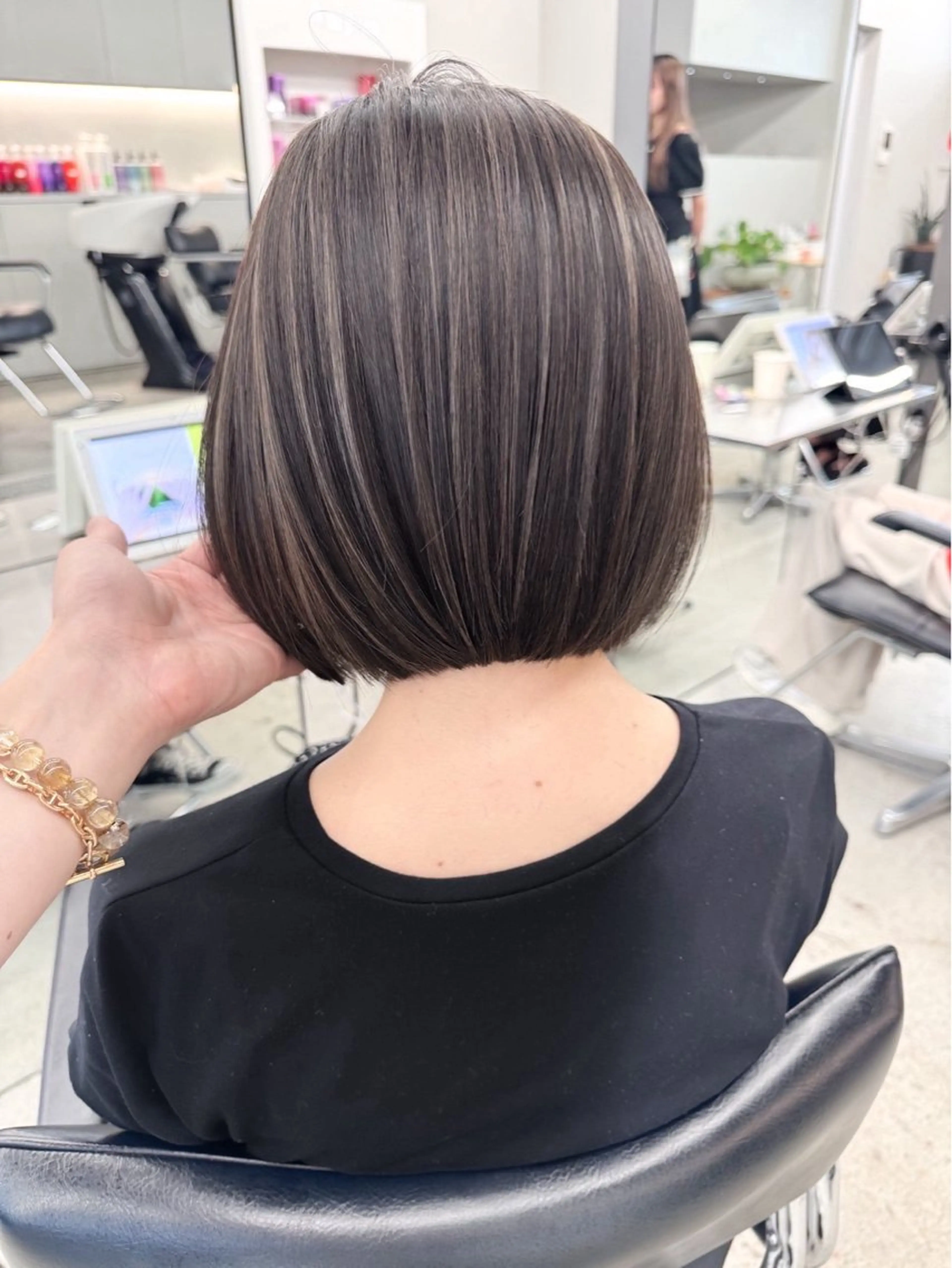 ミディアム カラー アッシュ ハイライトカラー ボブ ハイライト ヘアカラー 🌈透明感カラー🌈 🌟吉田祐介🌟のヘアスタイル