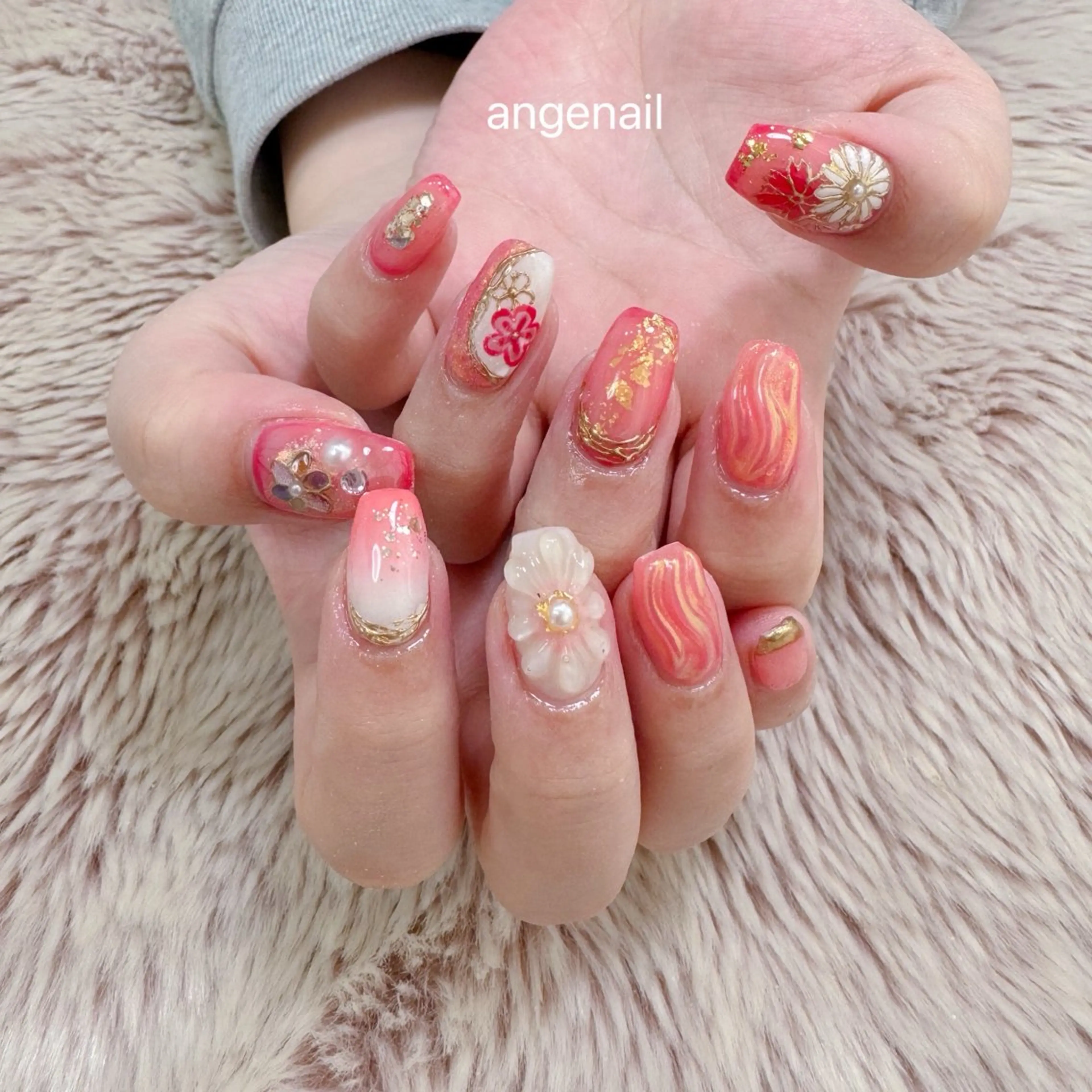 ネイル ハンドネイル オーナーネイリスト MAKIのネイルデザイン