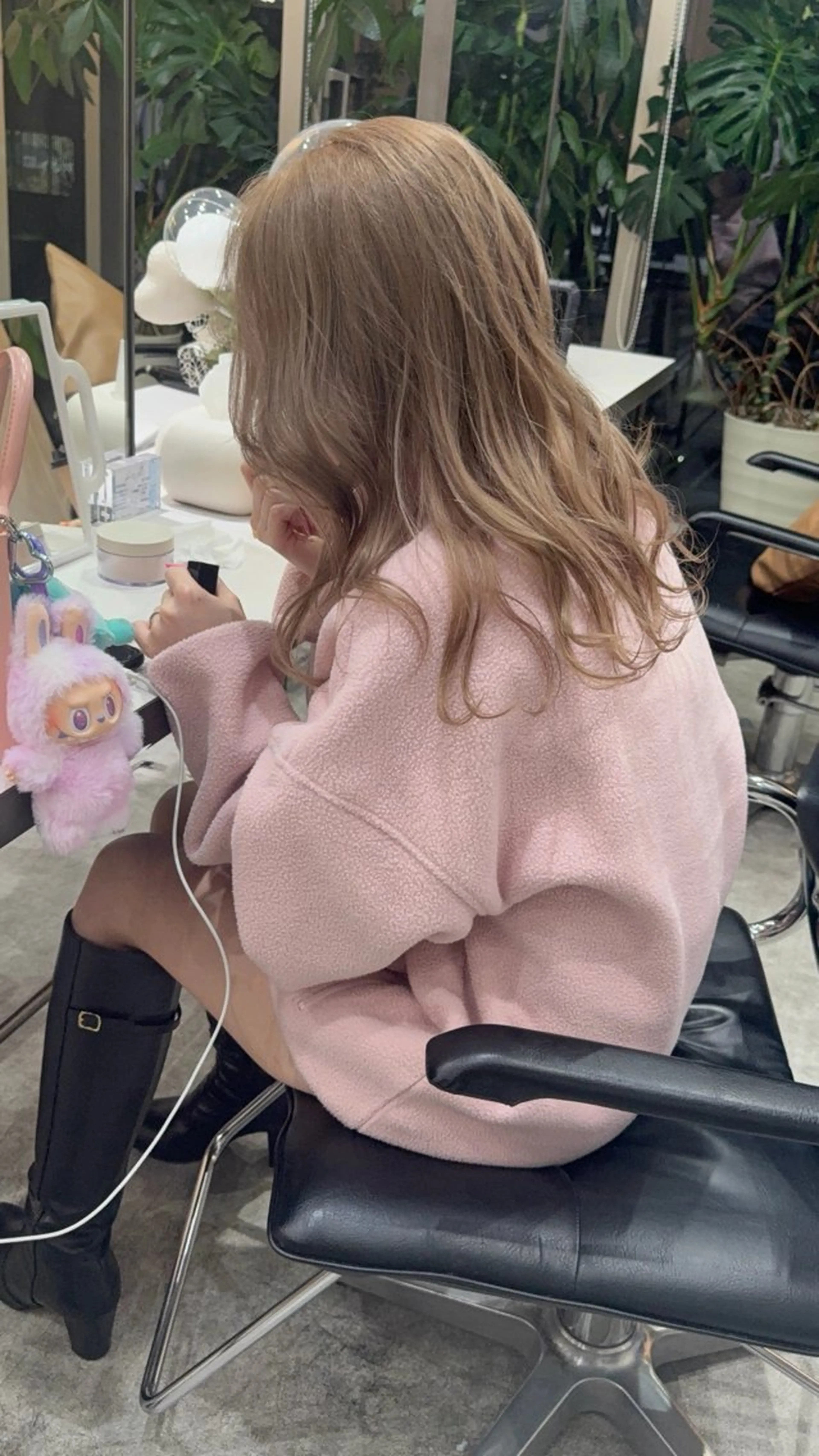 ロング カラー Aika LA.MIUのヘアスタイル