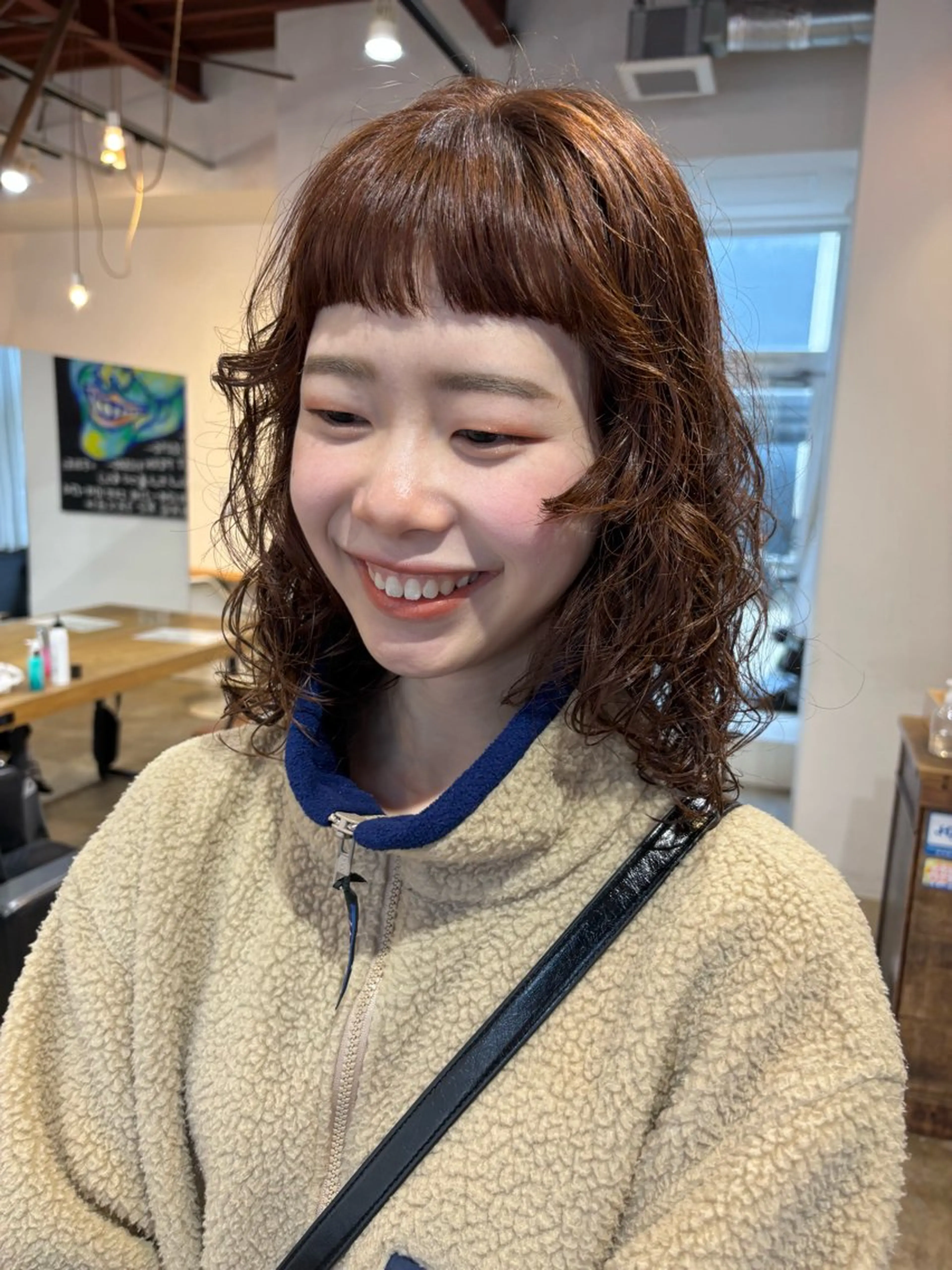 ミディアム パーマ 小日向 沙織のヘアスタイル