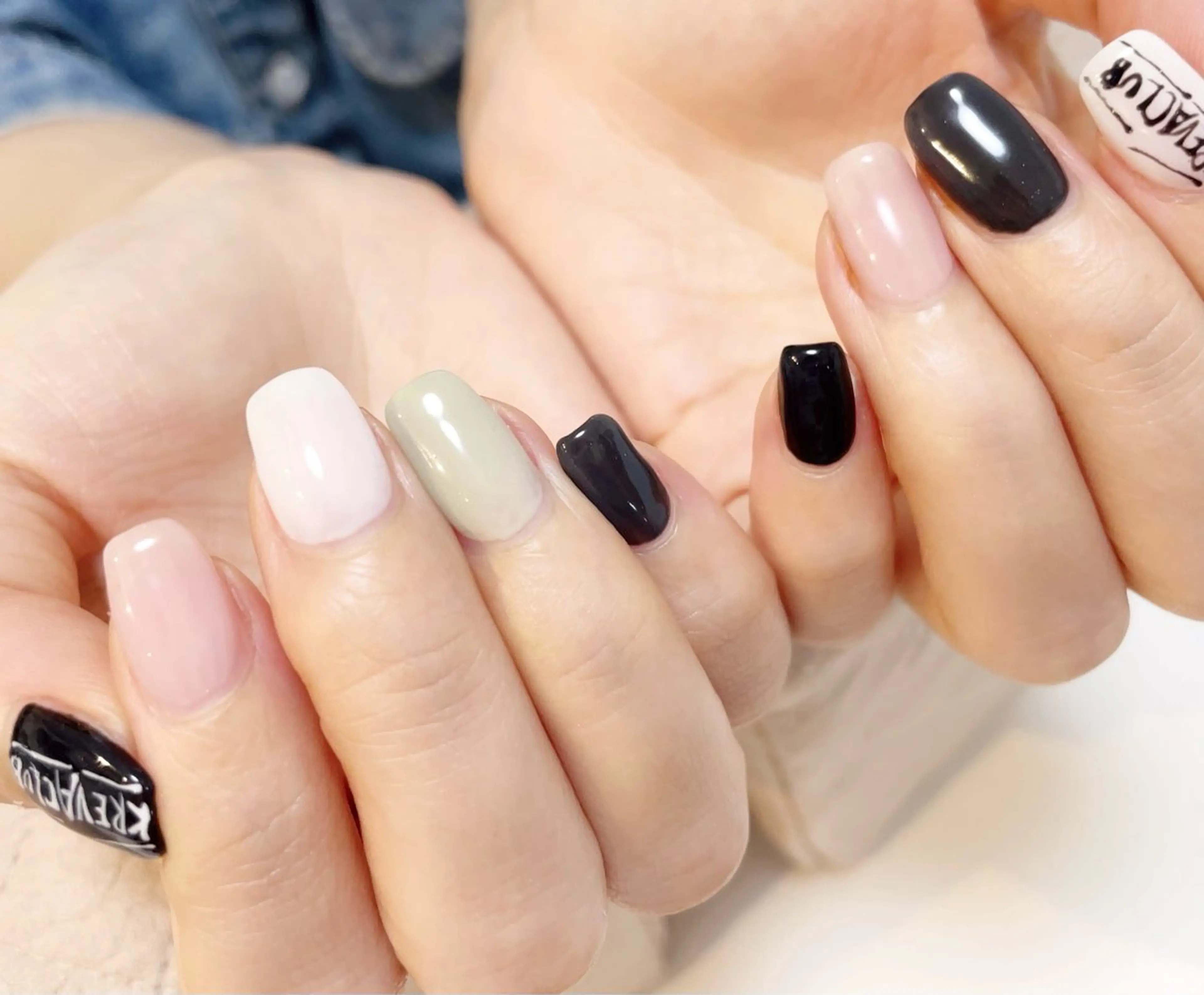 ネイル manis .のネイルデザイン