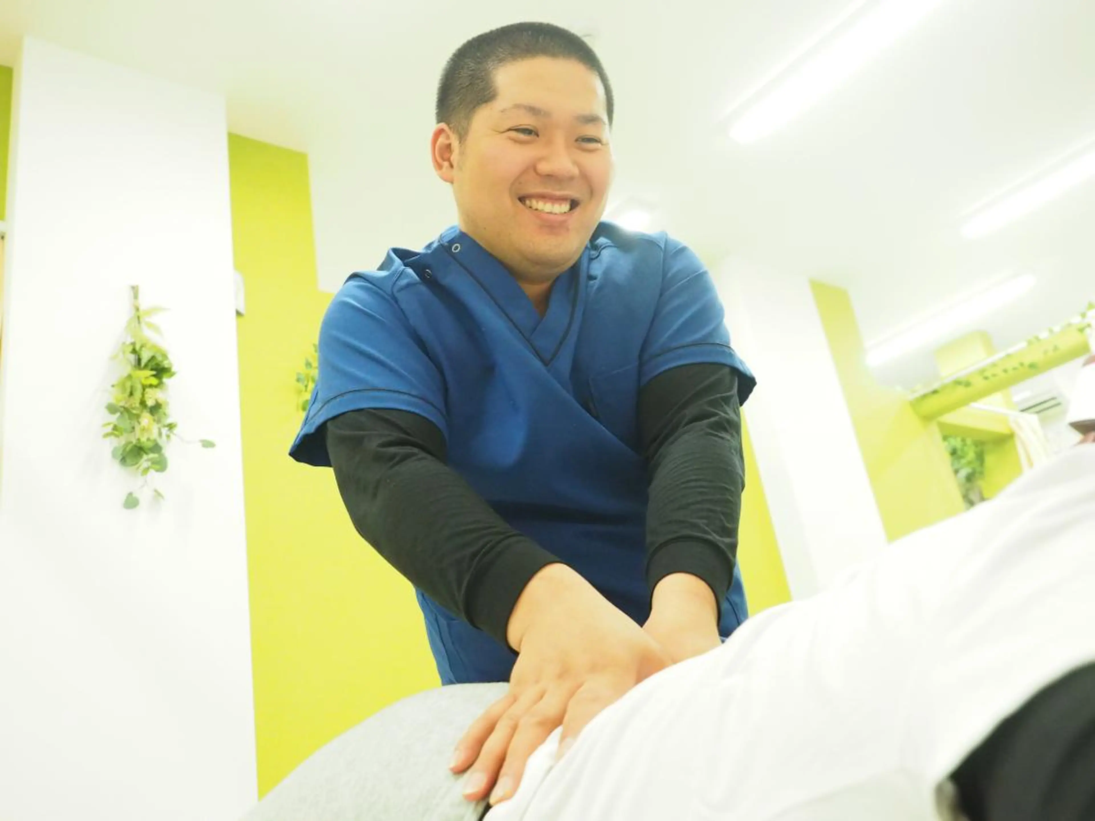 骨と筋肉の専門家 骨×筋LAB 真施　整体院所属・真施整体院 磯部のエステ・リラクイメージ