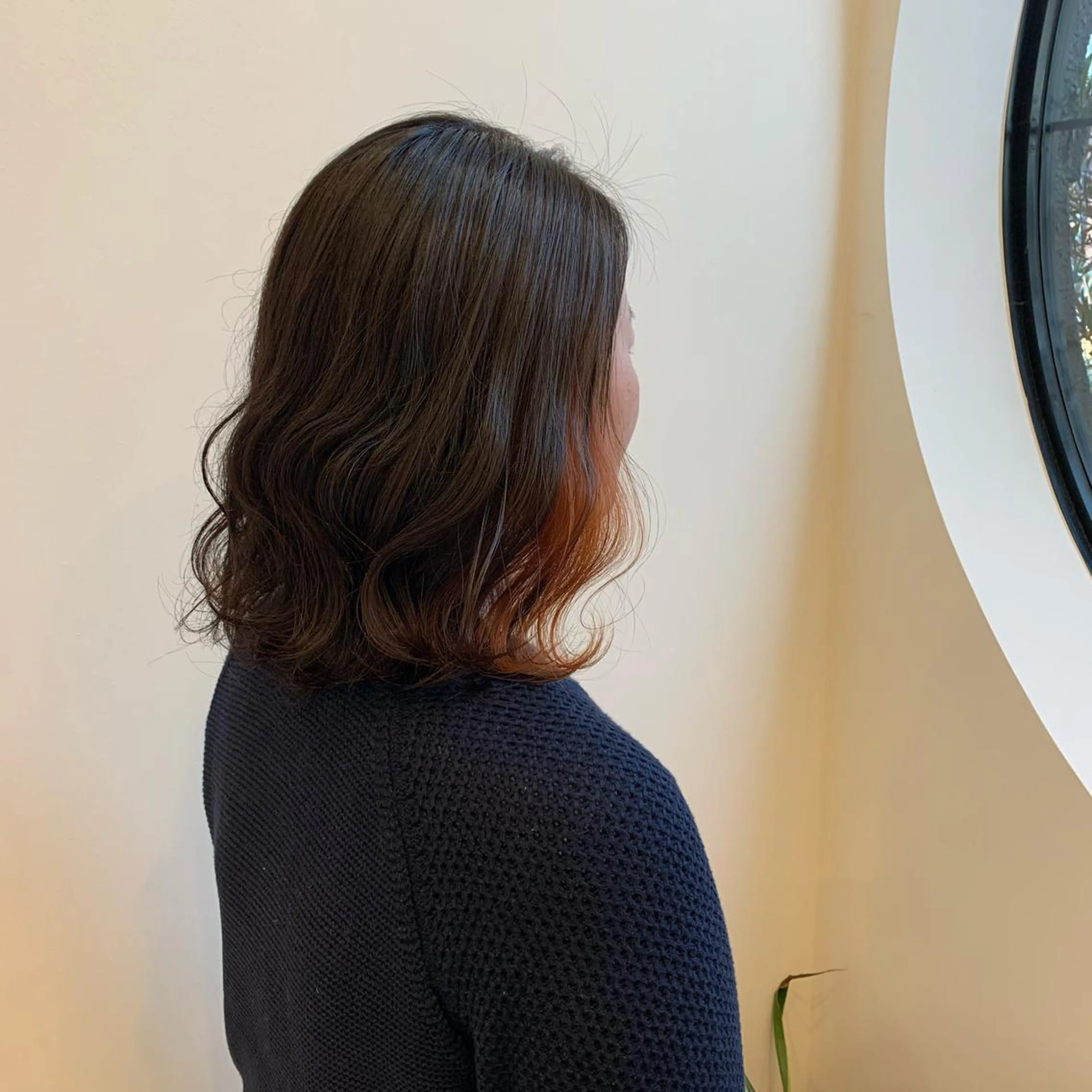 ミディアム 津秋 朝美のヘアスタイル